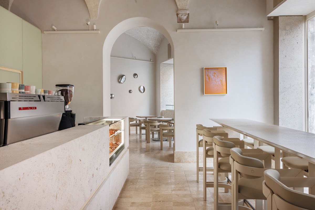 Slow - Specialty Coffee & Pastry Lab