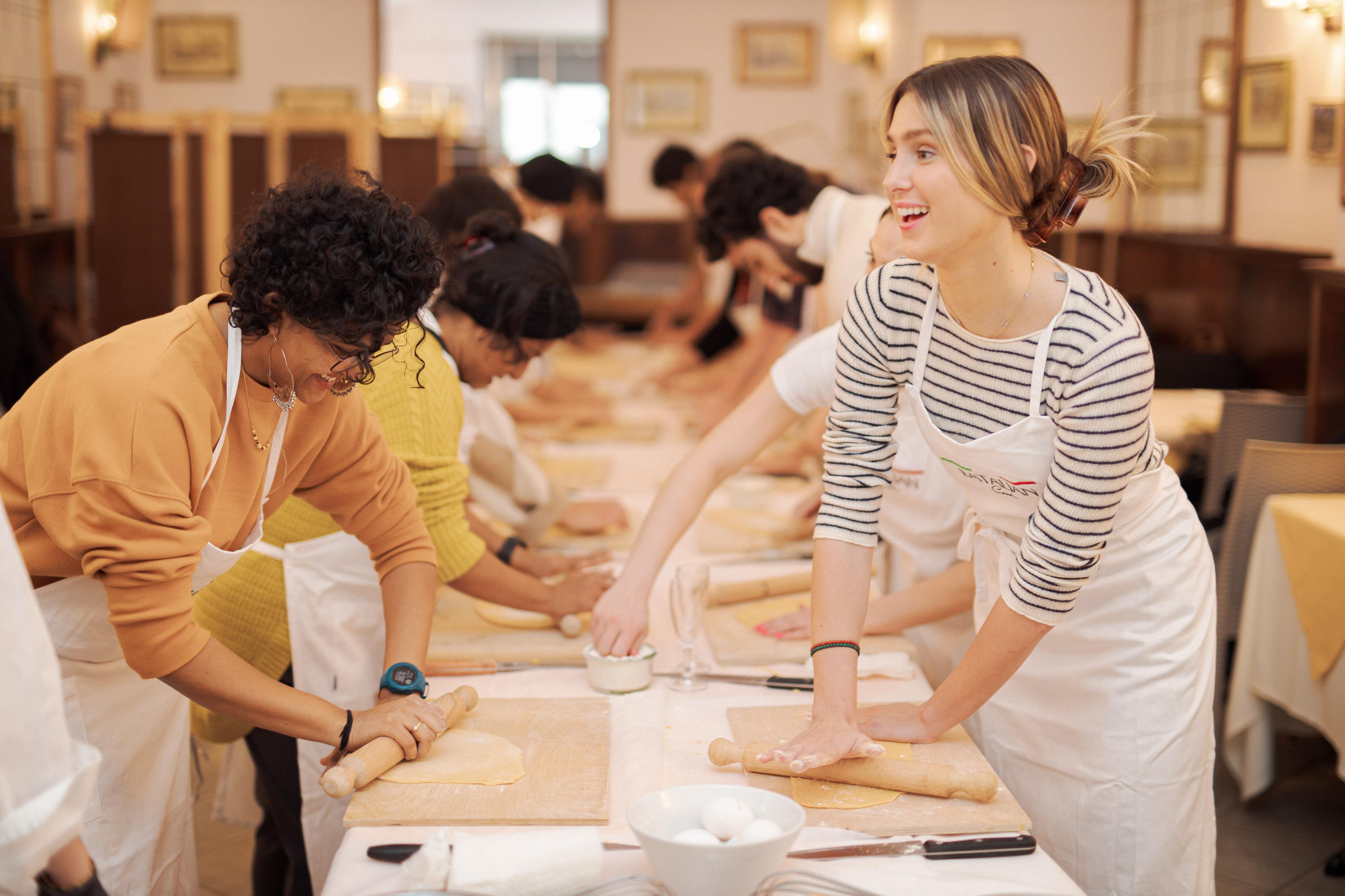 Fettuccine Pasta Cooking Class in Rome's City Center