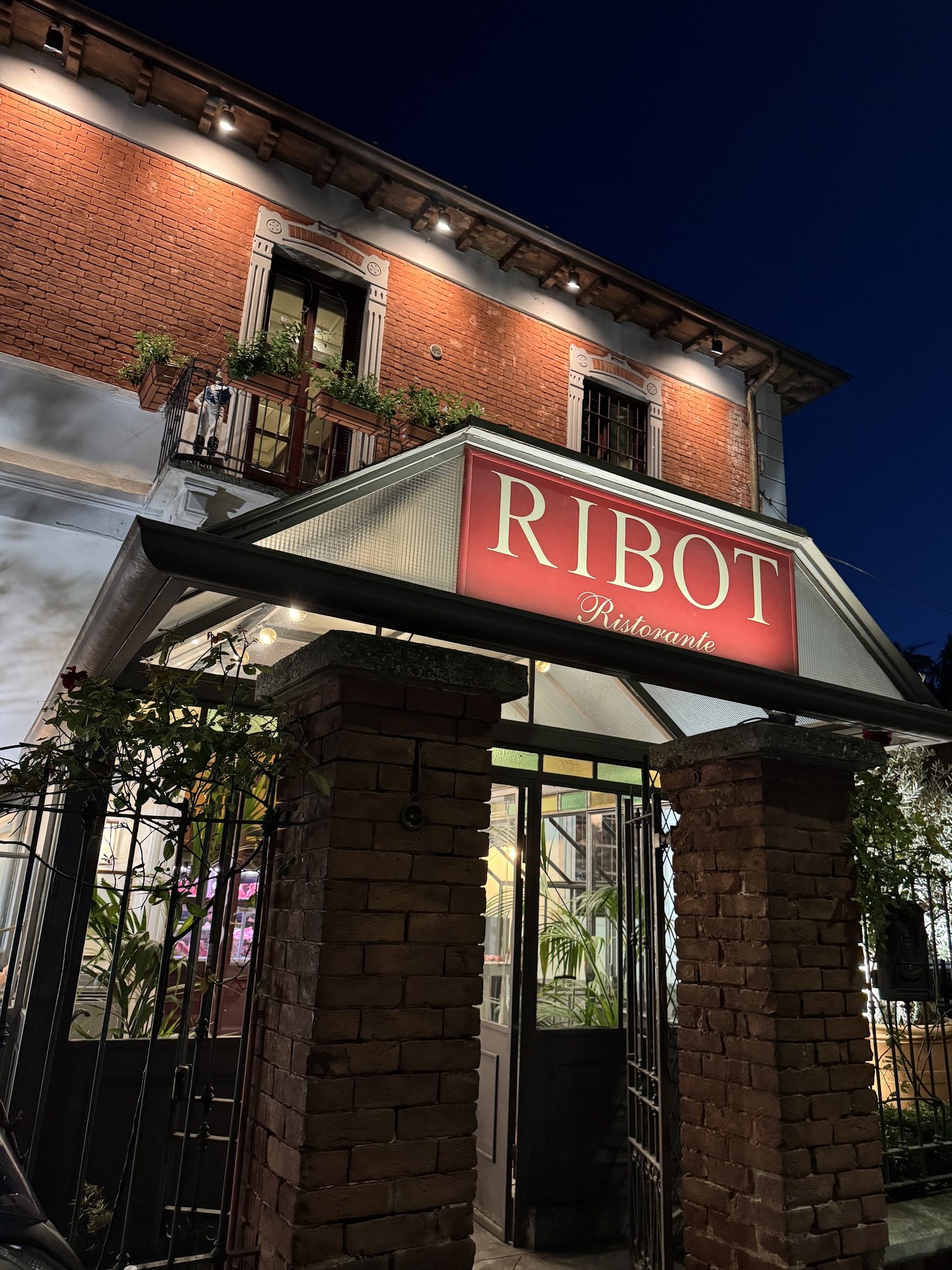 Ribot Restaurant
