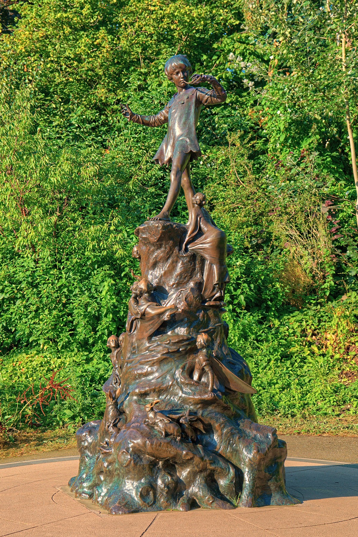 Peter Pan statue