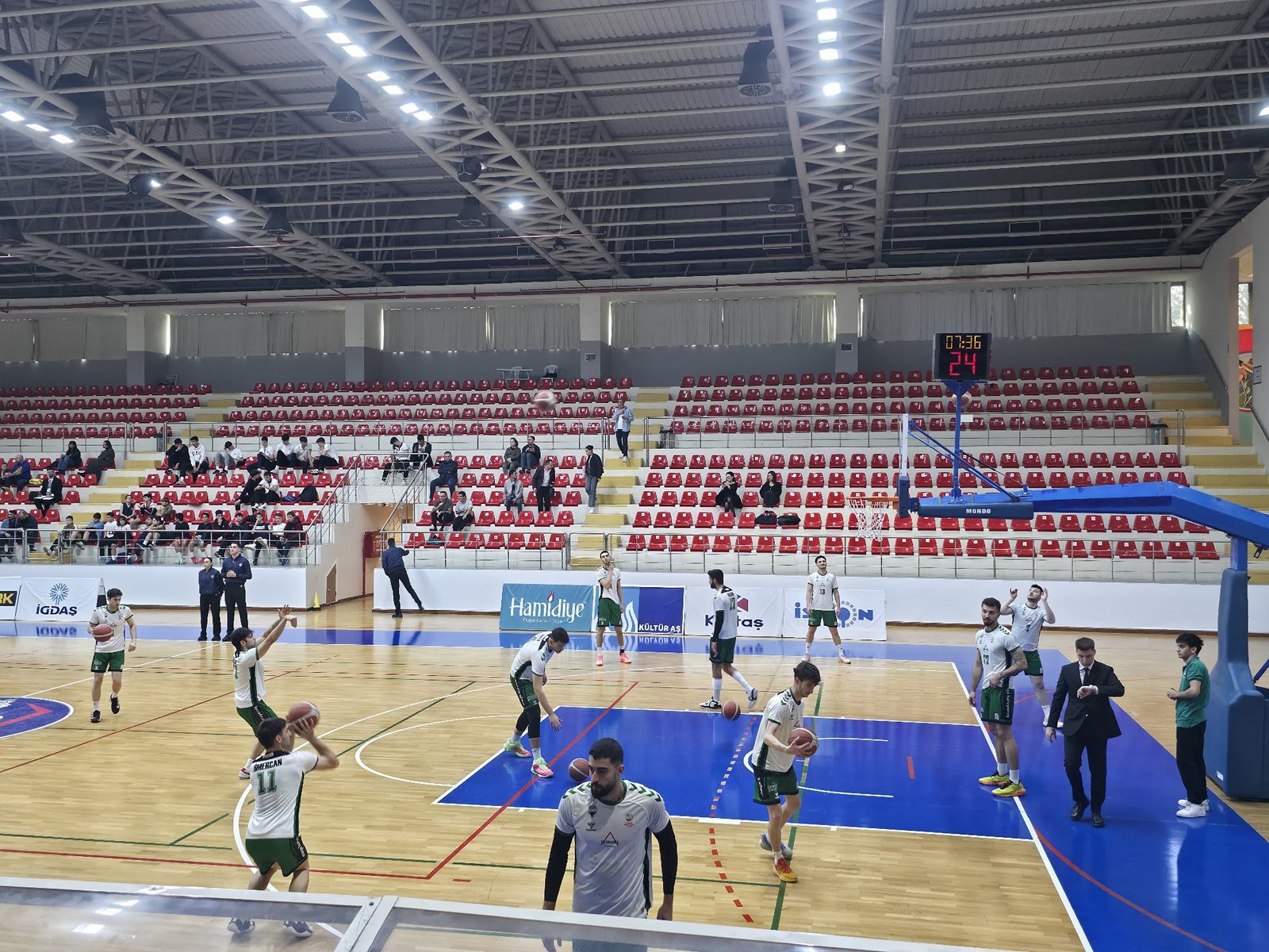 İBB Bayrampaşa Hidayet Türkoğlu Spor Kompleksi