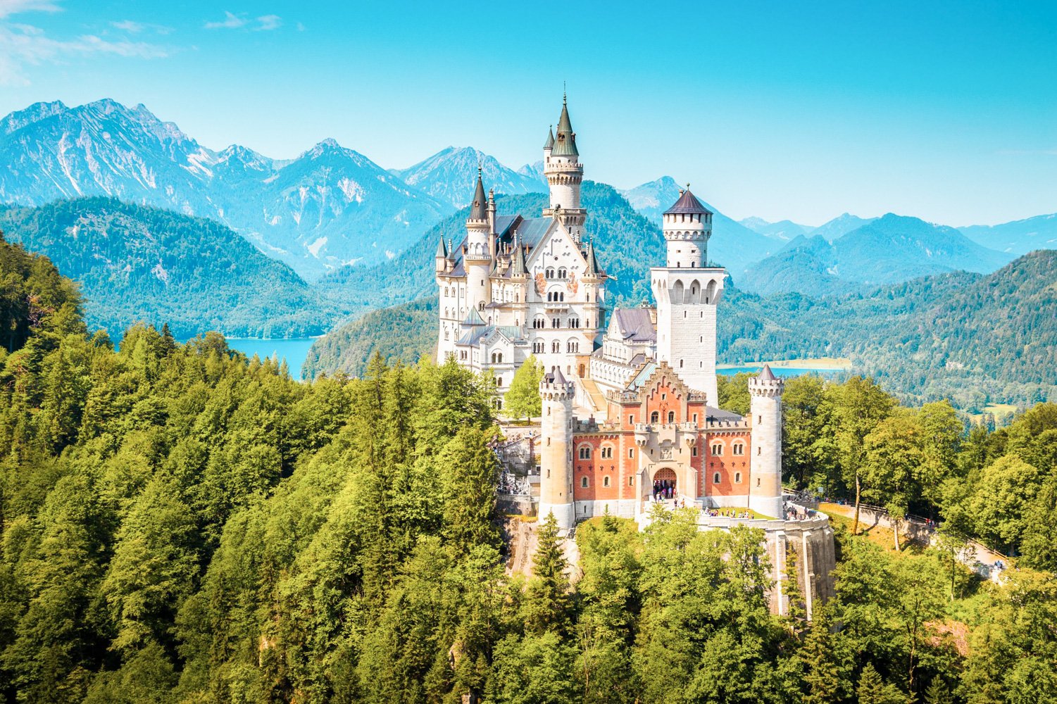 Premium Neuschwanstein Castle & Linderhof Tour