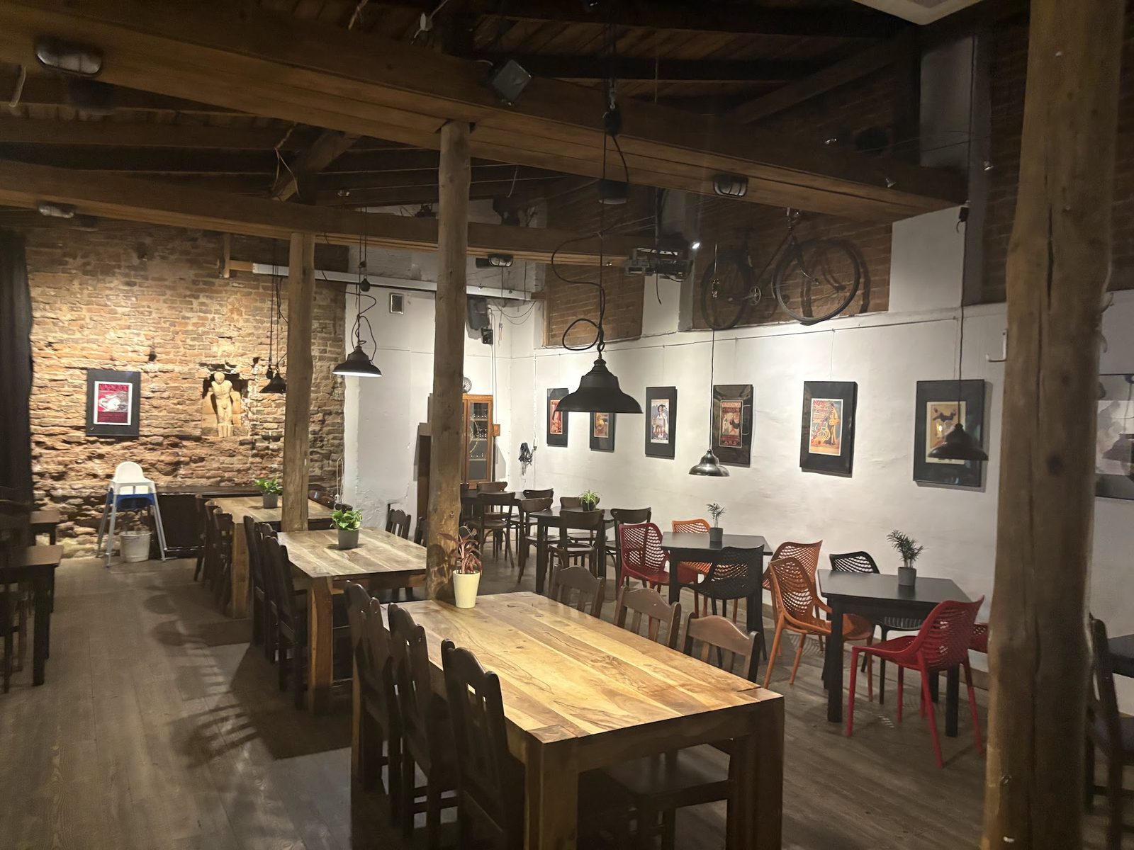 Kolanko No 6 Restaurant