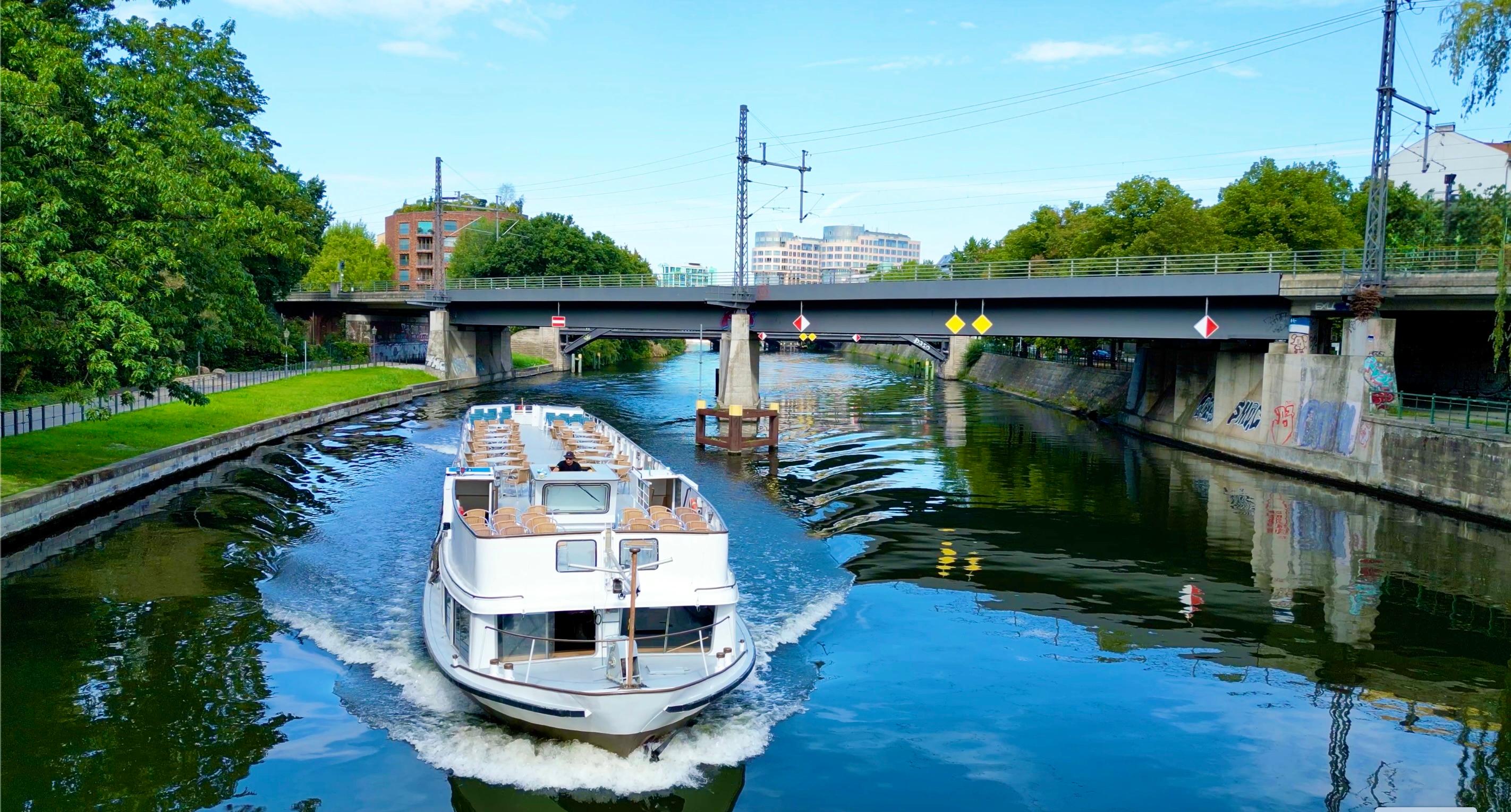 Sightseeing Cruise from Berlin Main Station