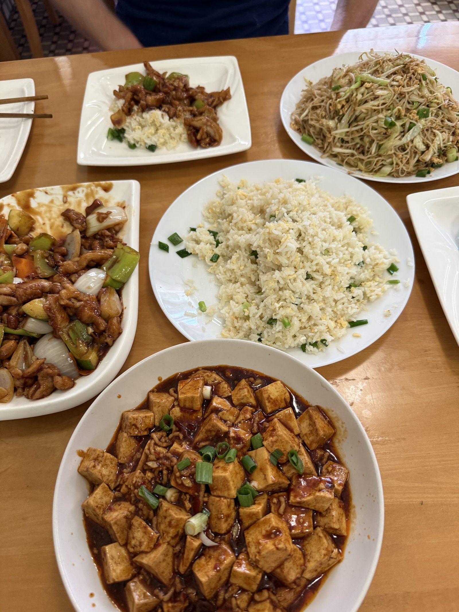 He He Chinese Restaurant