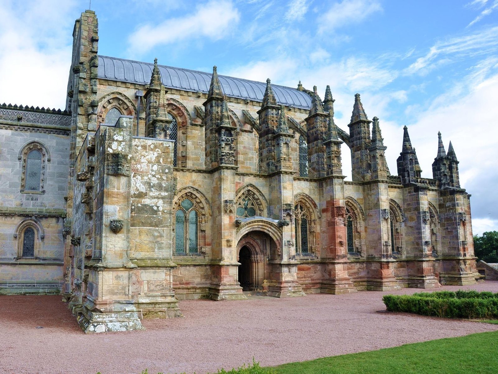 Rosslyn Chapel & Scottish Borders Tour