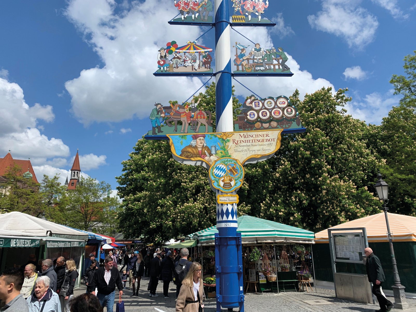 Viktualienmarkt & Altstadt Food Tour
