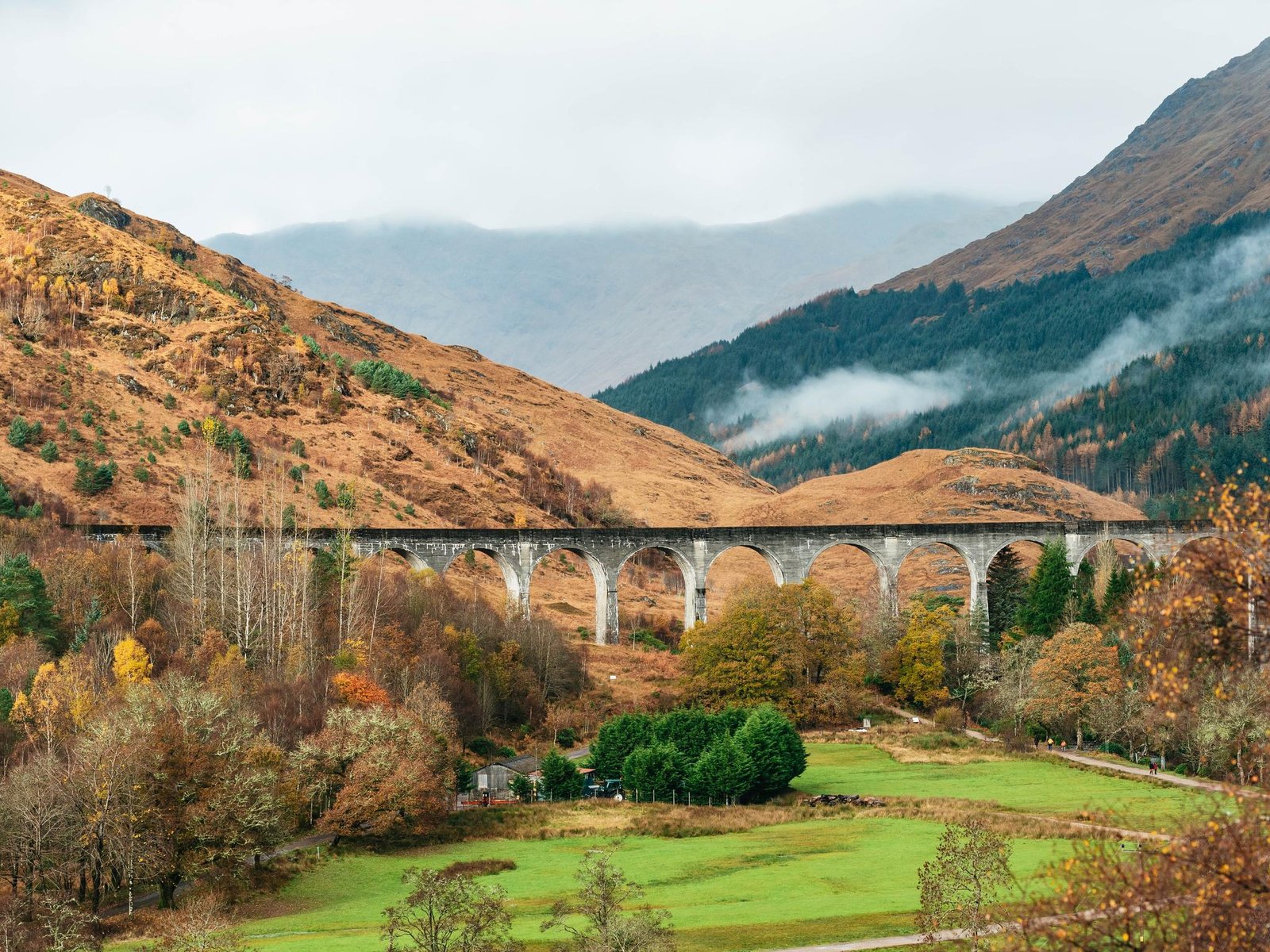 Glenfinnan Viaduct, Glencoe & Highlands Day Tour