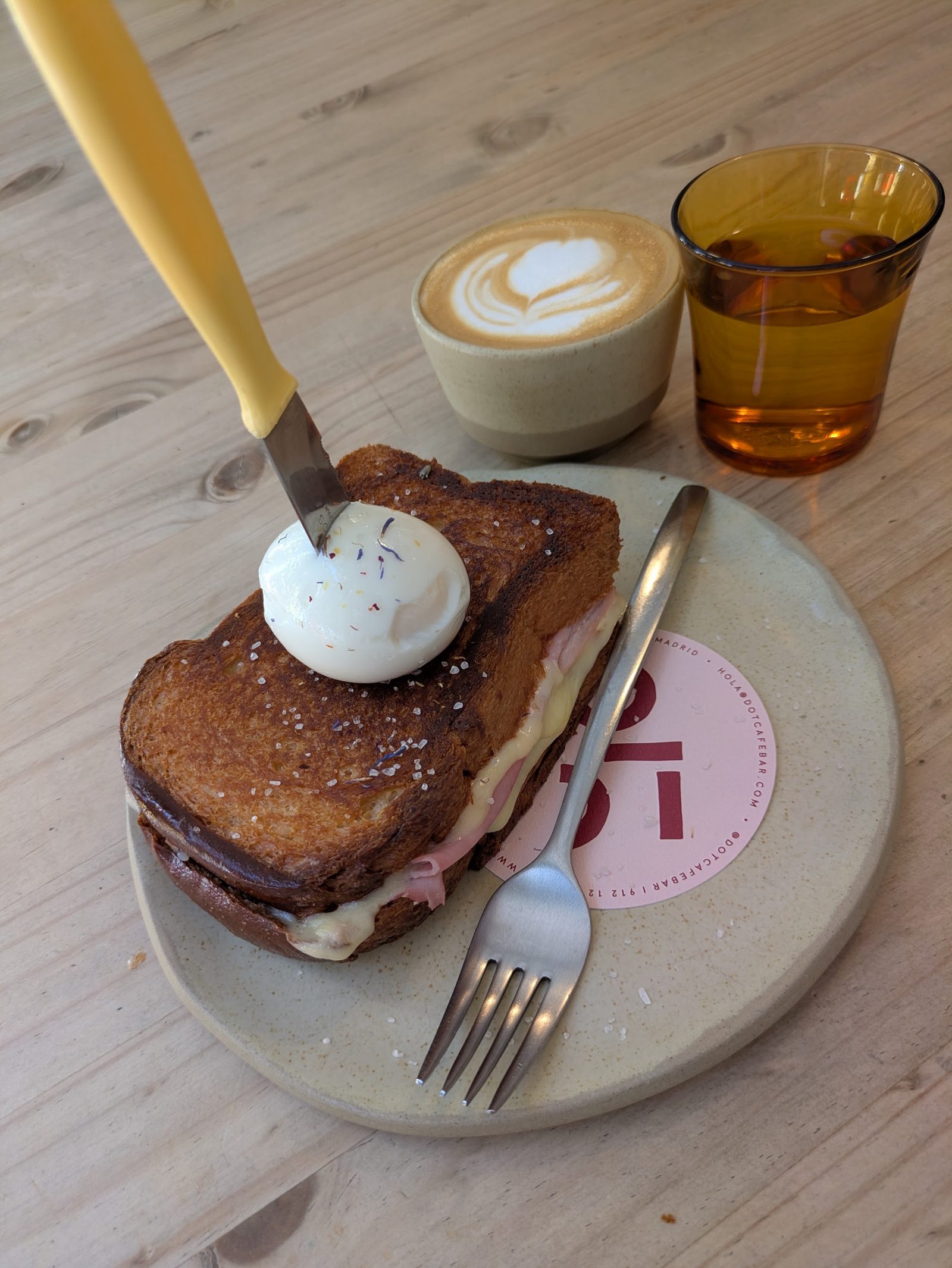 Dot Café Bar