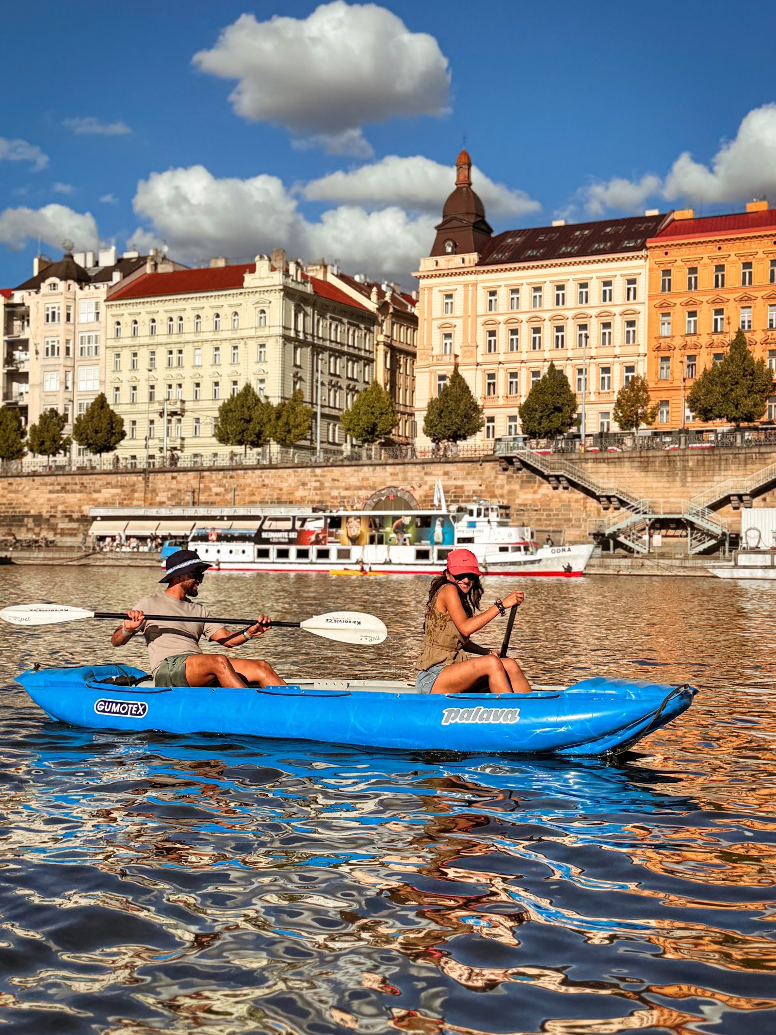 SUP Prague – Paddleboard & Canoe Tours on the Vltava