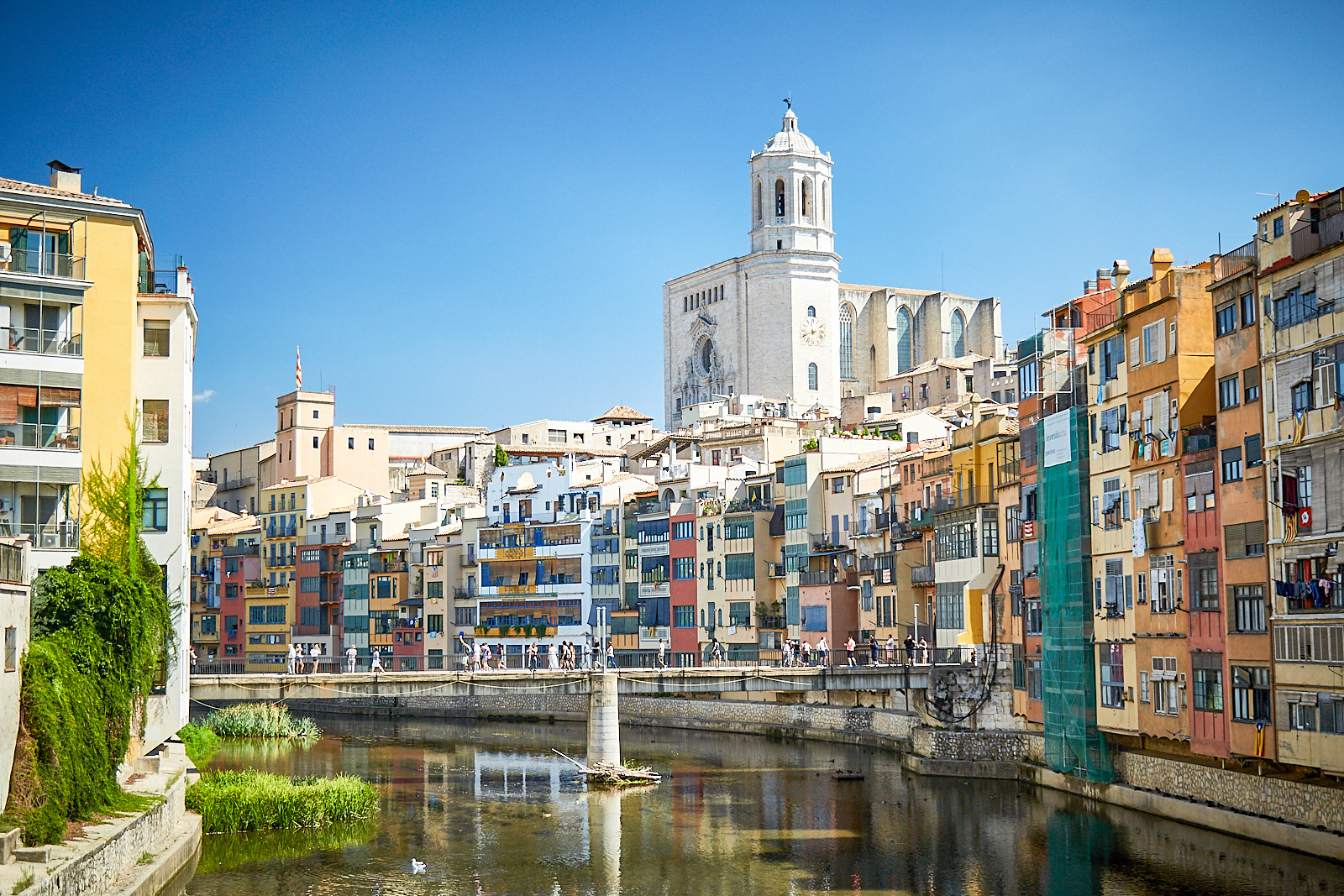 Girona & Dalí Museum Day Trip with Small Group