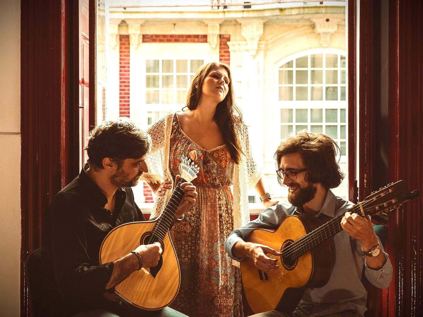 Authentic Live Fado Show with Port Wine near Ribeira