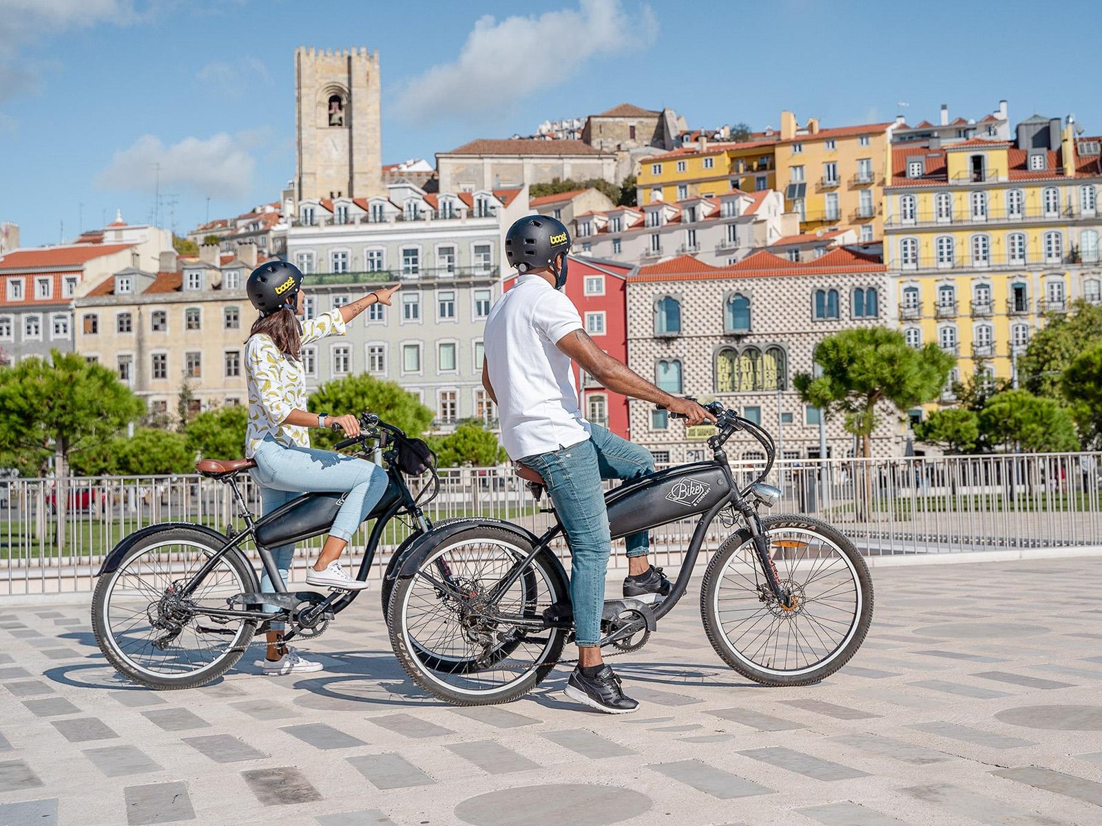 Hills, Alfama, and Mouraria Tour by Electric Bike