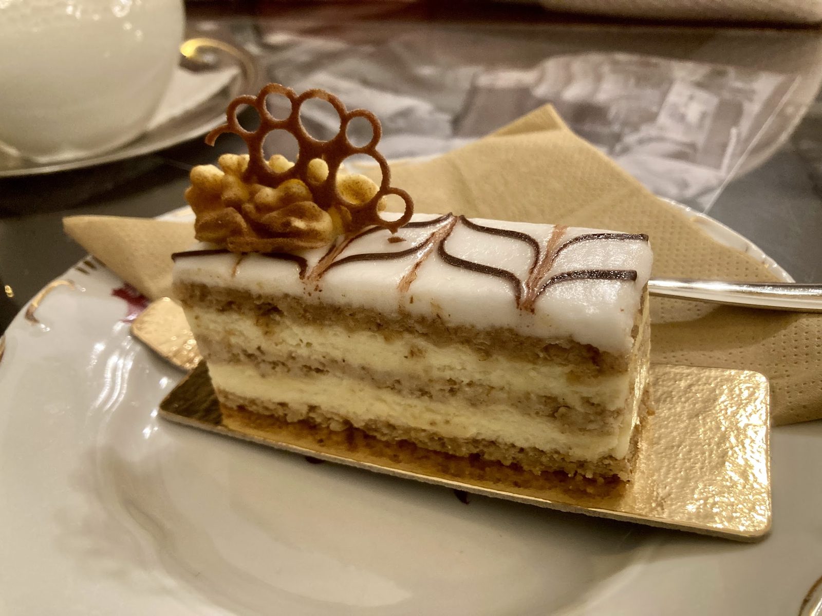 Café Astoria Restaurant