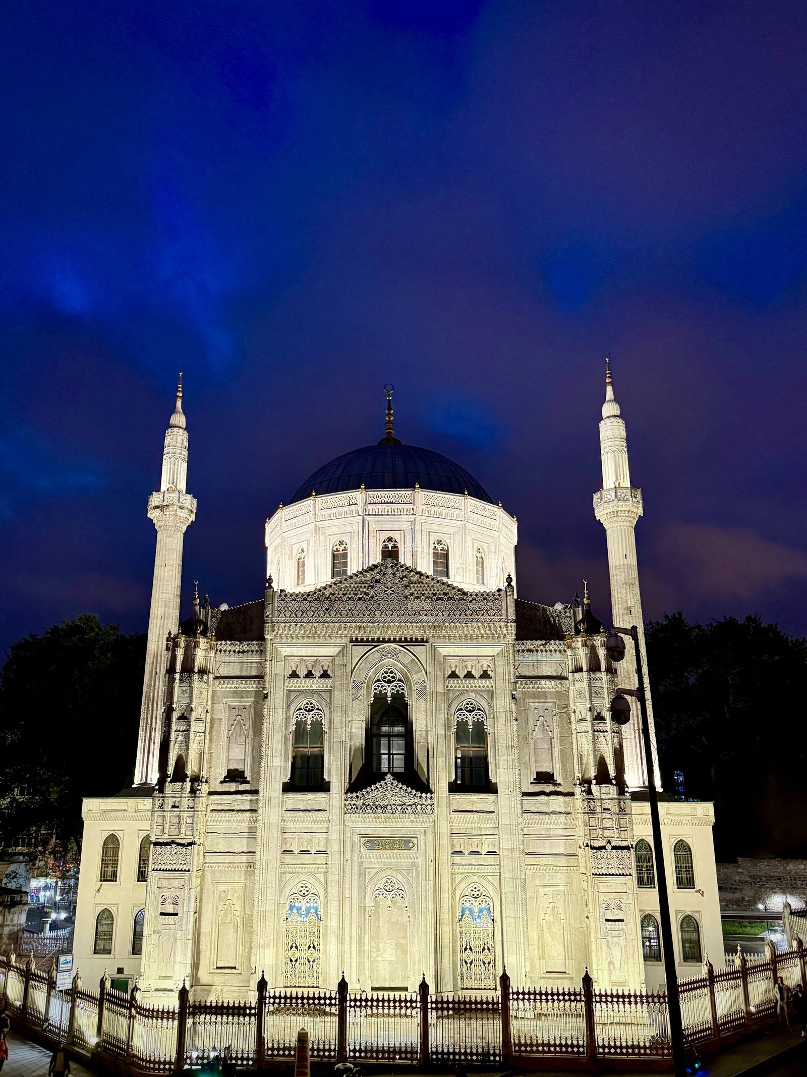 Pertevniyal Valide Sultan Mosque