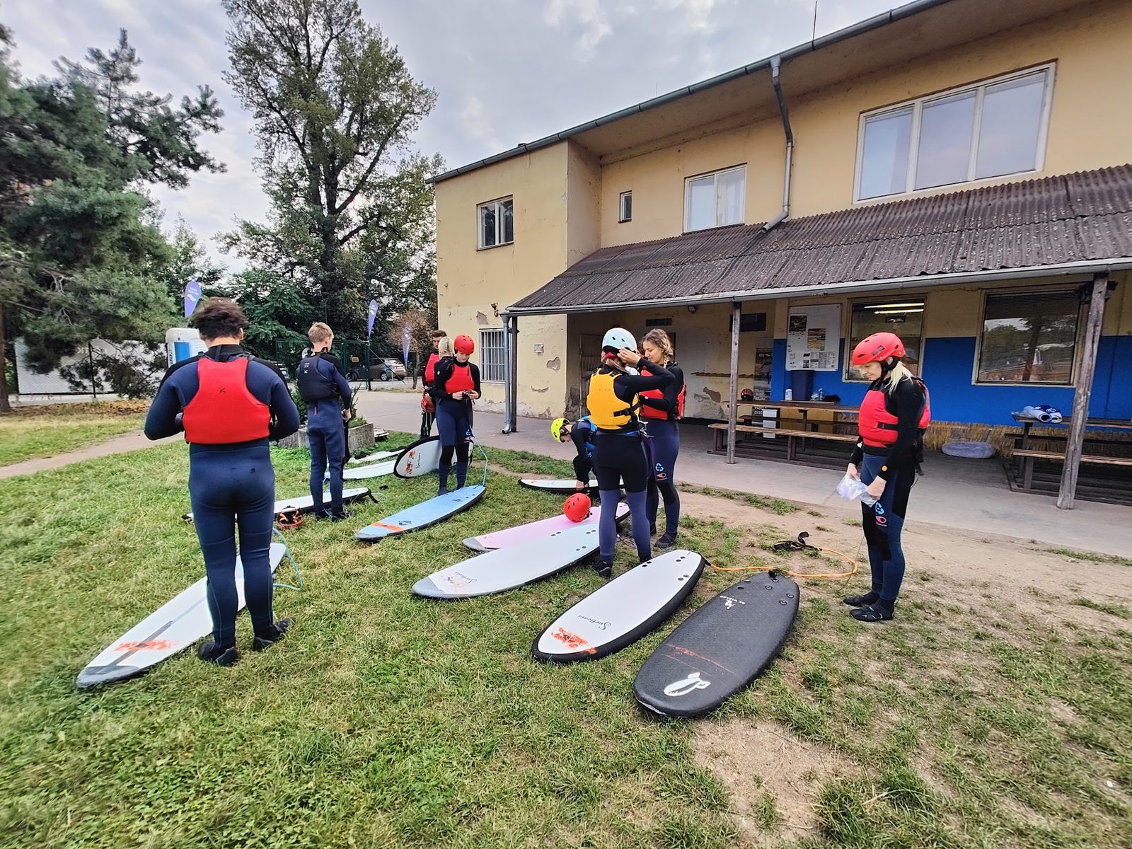 Vlny Štvanice - riversurfing a divoká voda