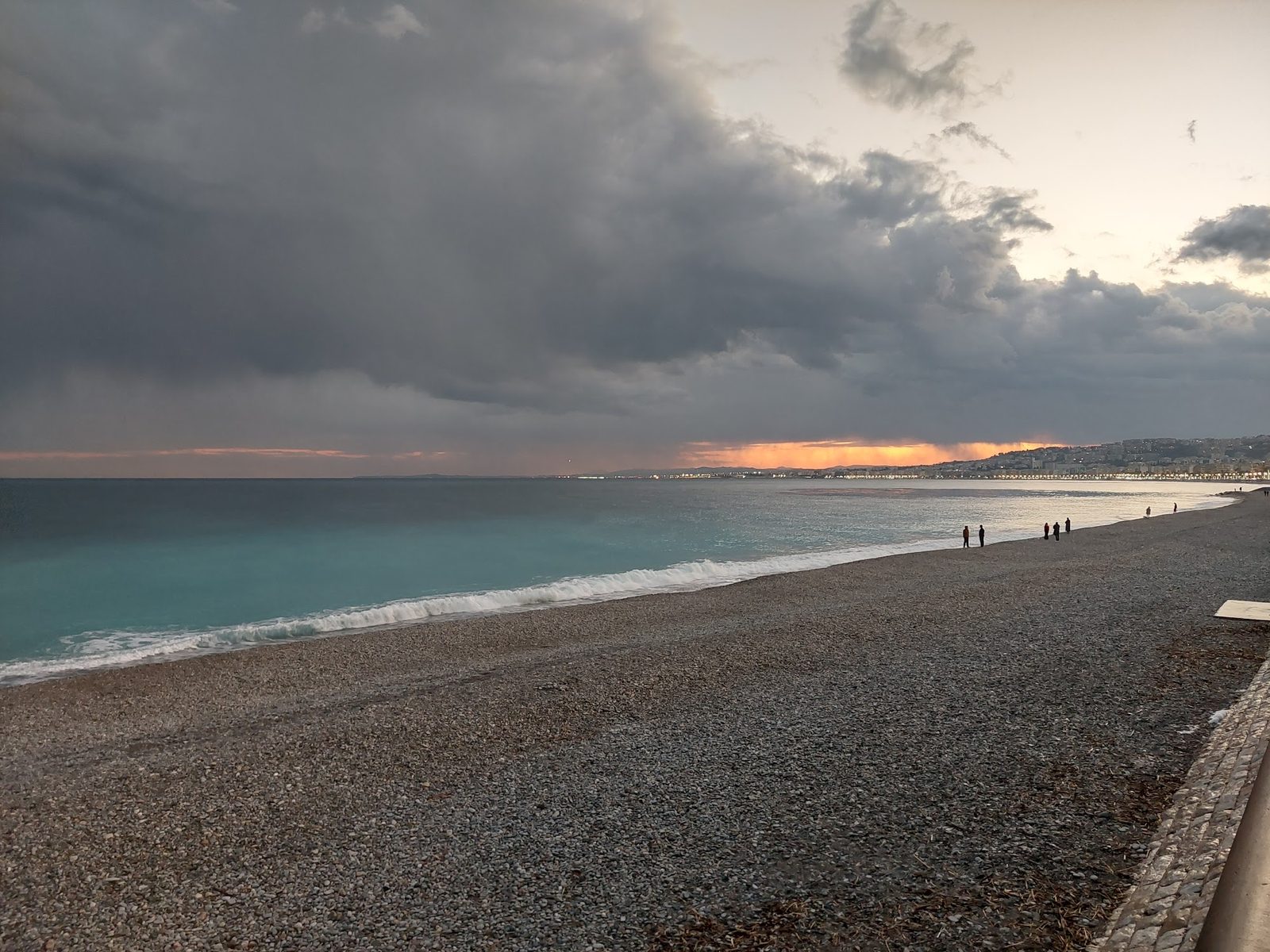 Ponchettes Public Beach