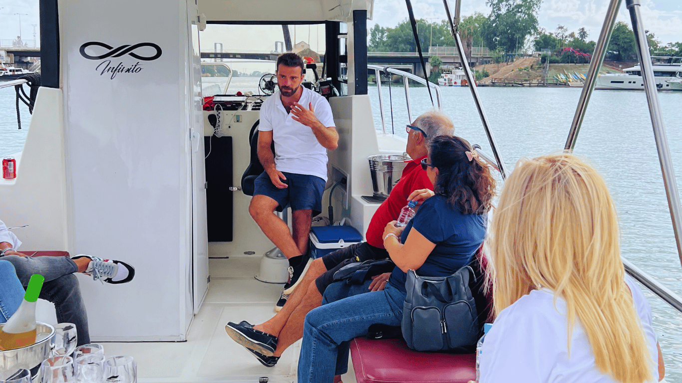 90-Min Guided Guadalquivir Boat Tour