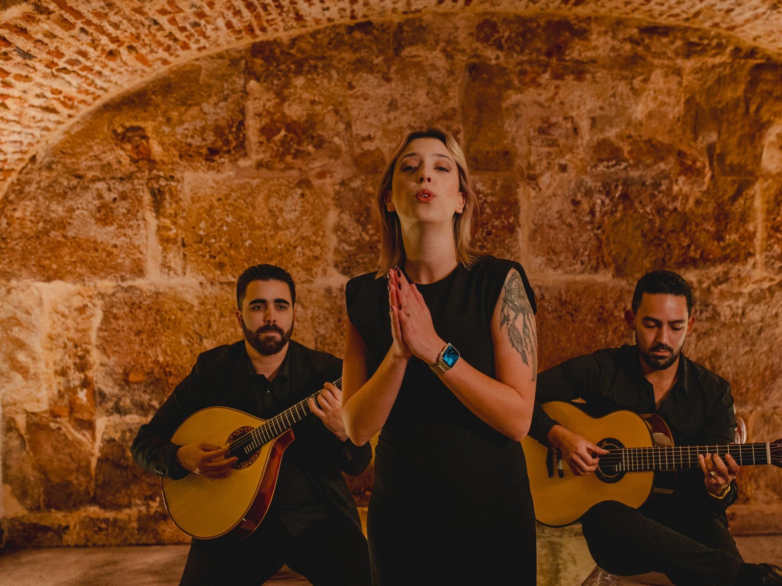 Top-Rated Authentic Fado Show & Wine