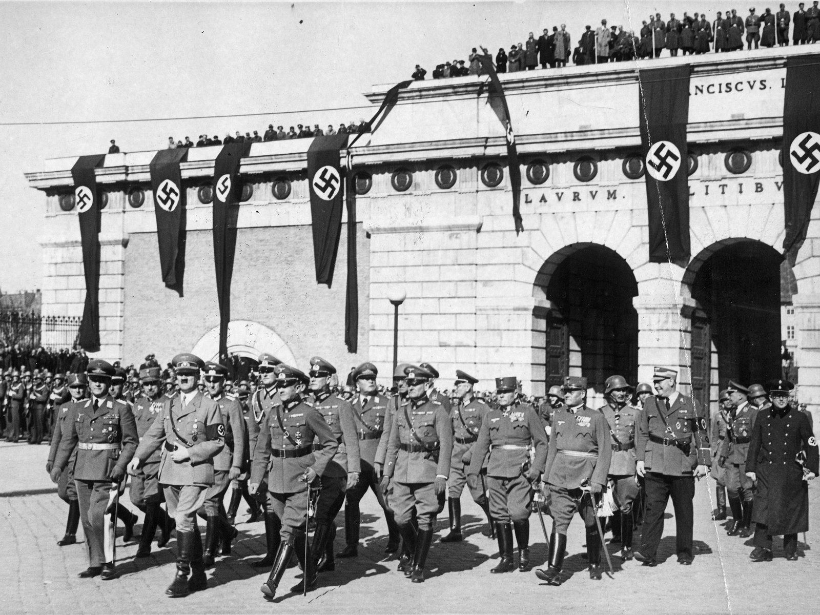 World War II Historical Walking Tour