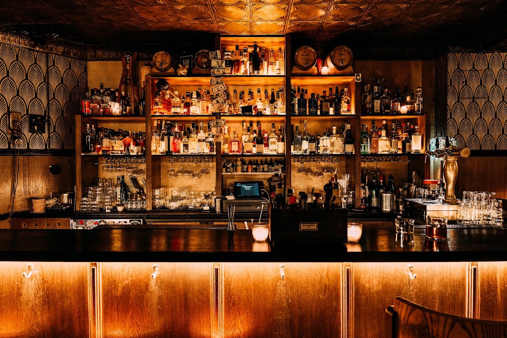 Moonshiner Paris speakeasy