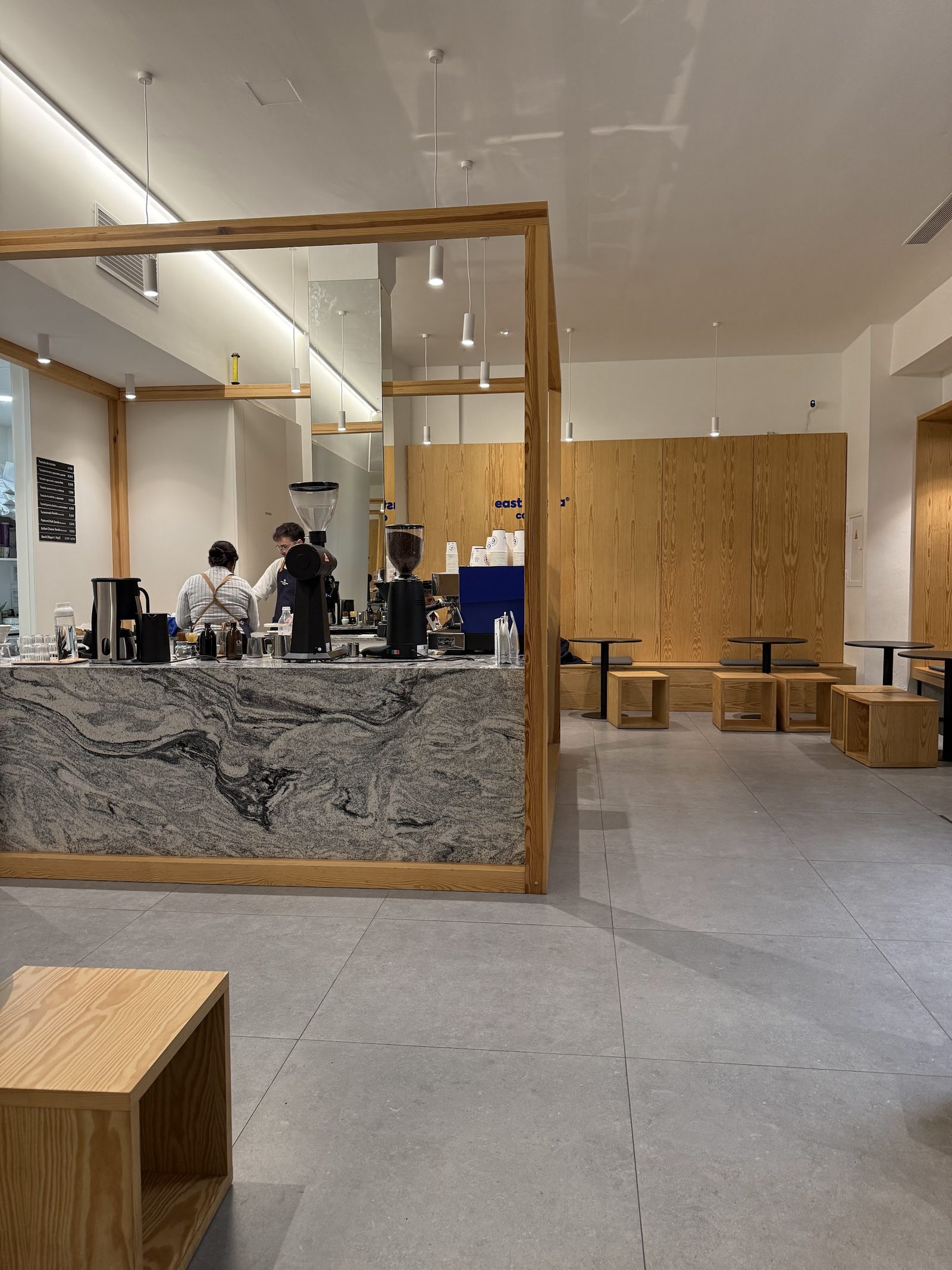 East Crema Coffee Santa María (Specialty Coffee Sevilla)