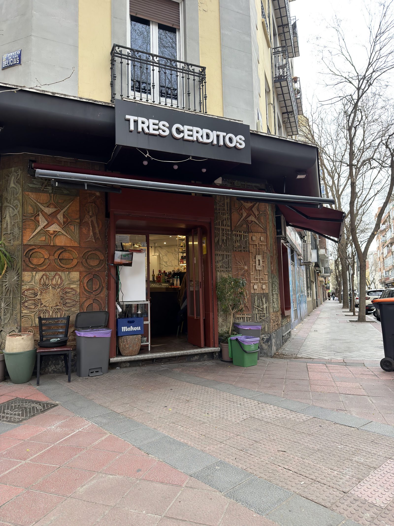 Tres Cerditos
