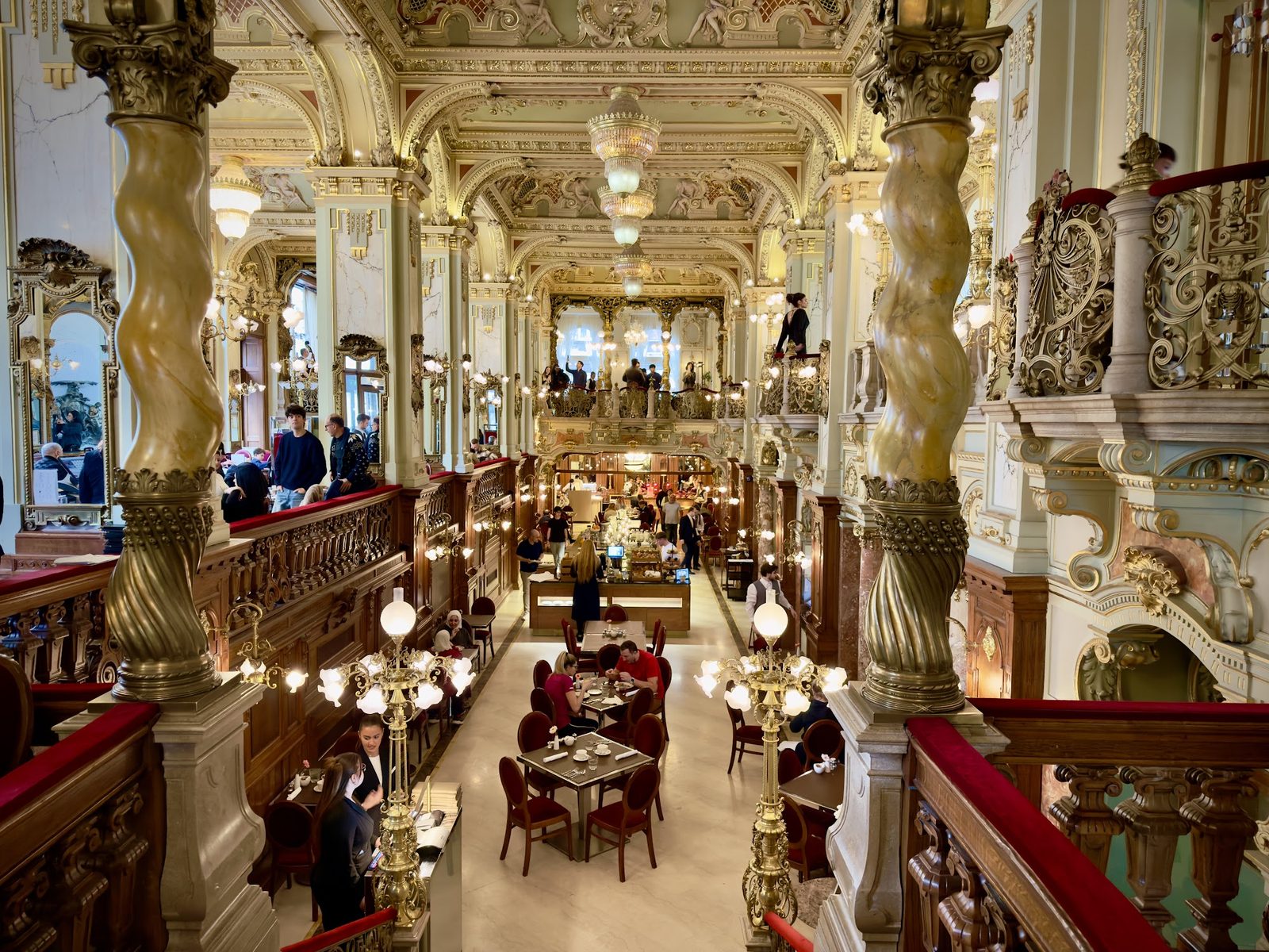 New York Café