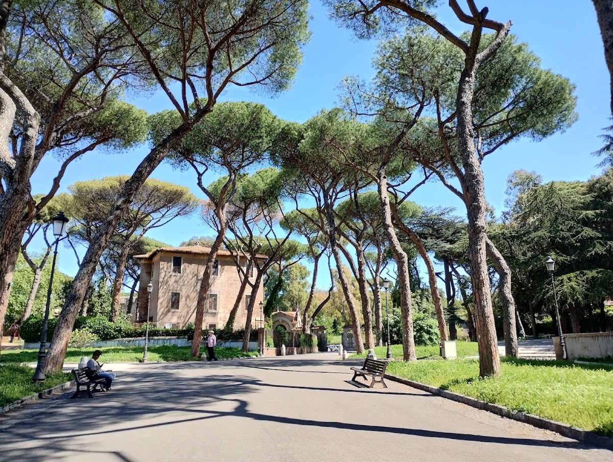 Colle Oppio and Terme di Traiano Park
