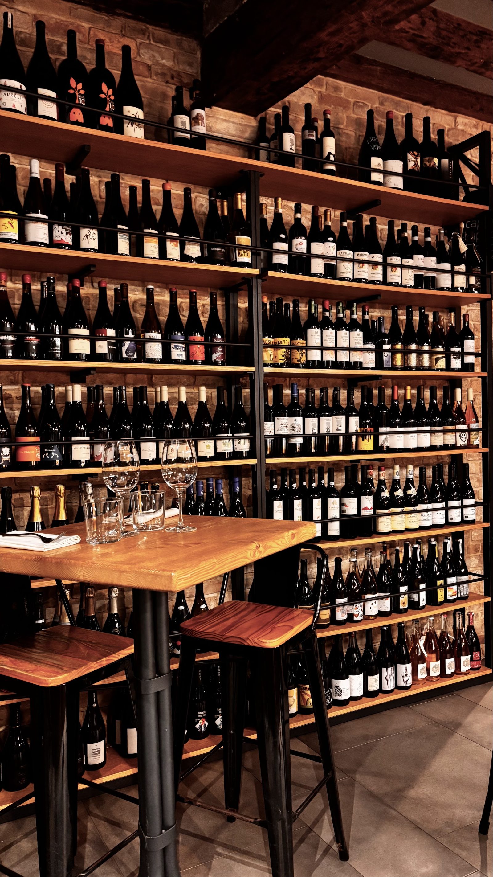 Stappo-Enoteca con cucina