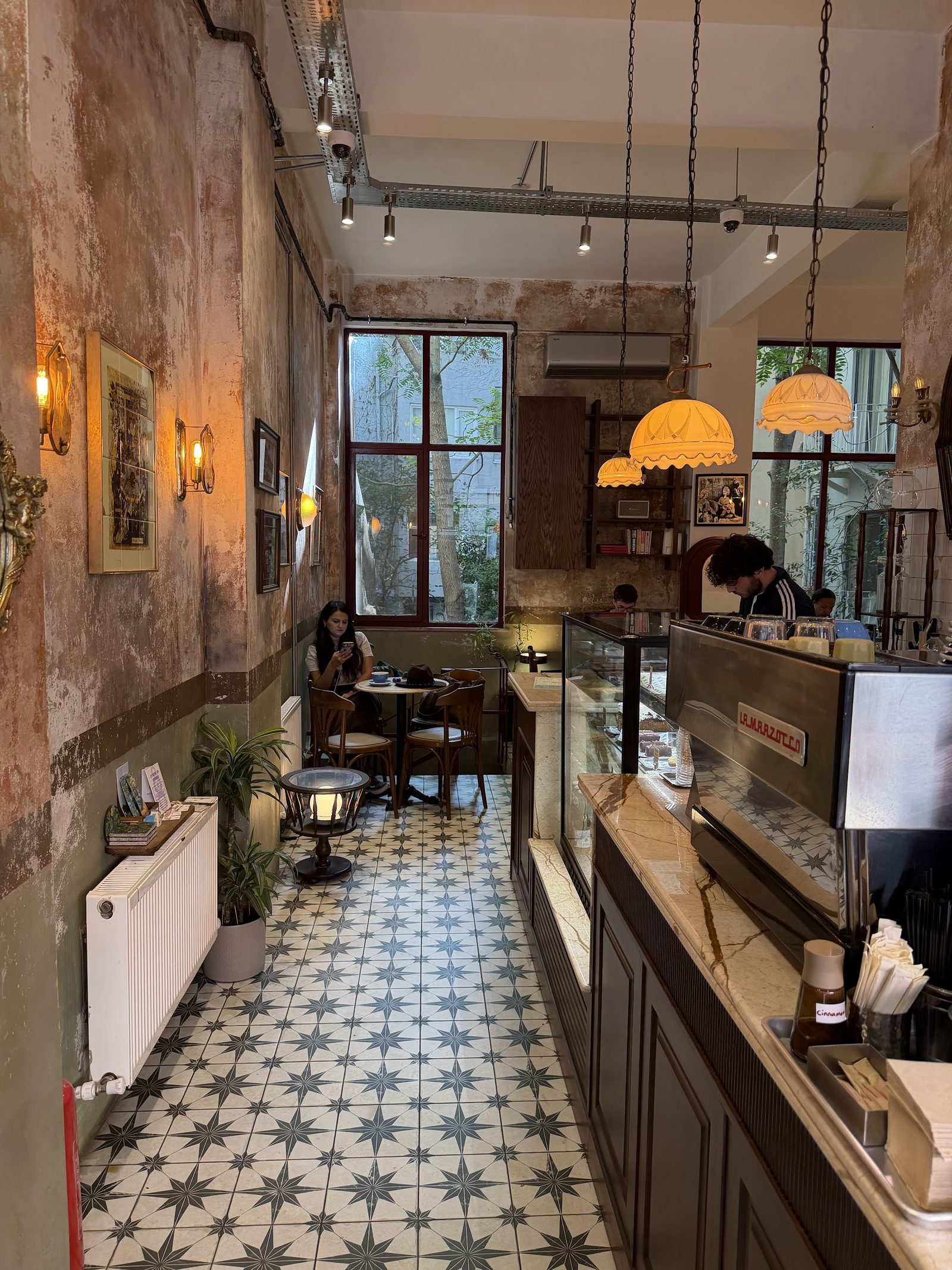 Faw Coffee & Bites