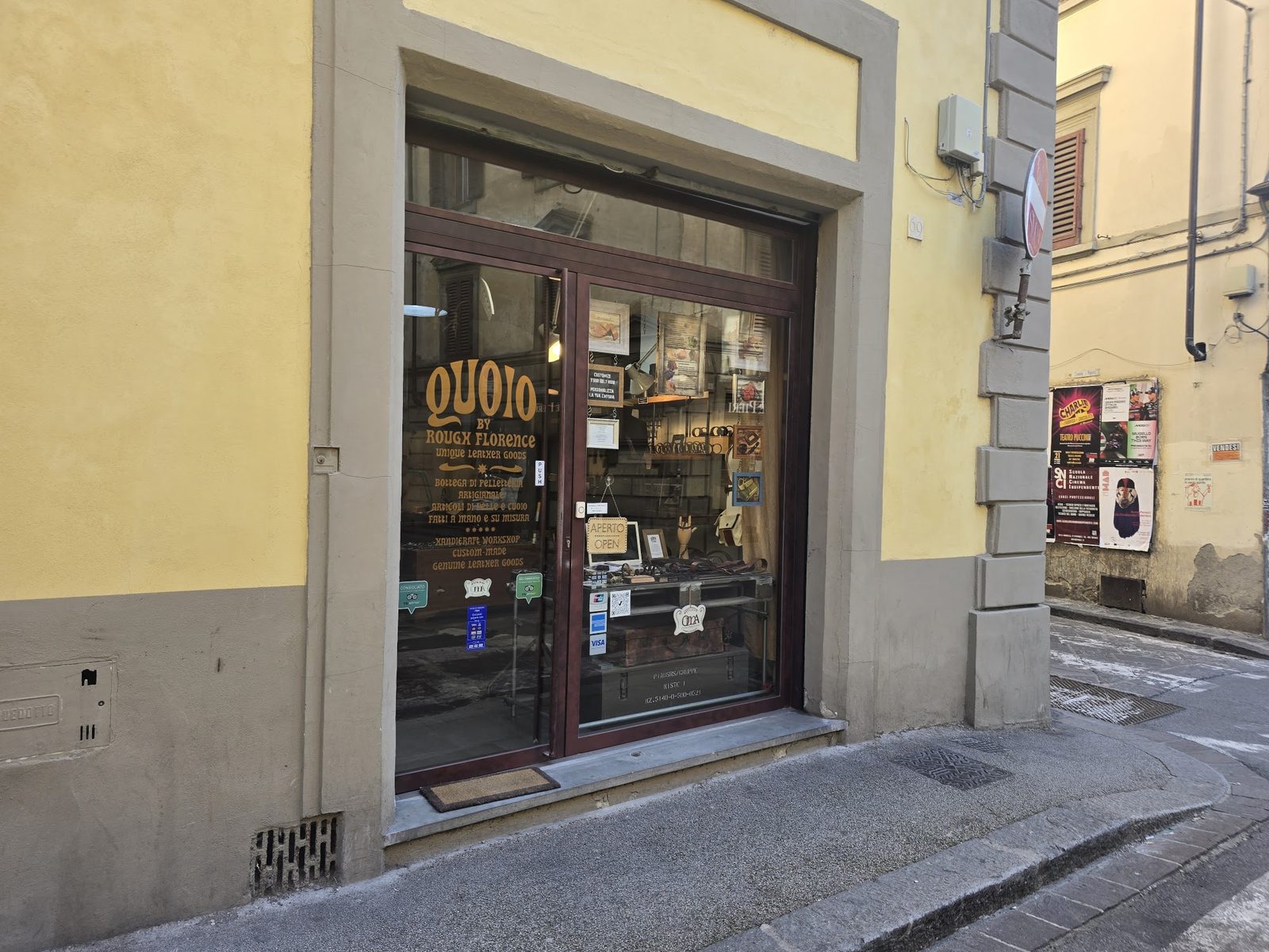 QUOIO Pelletteria Handmade Leather Goods