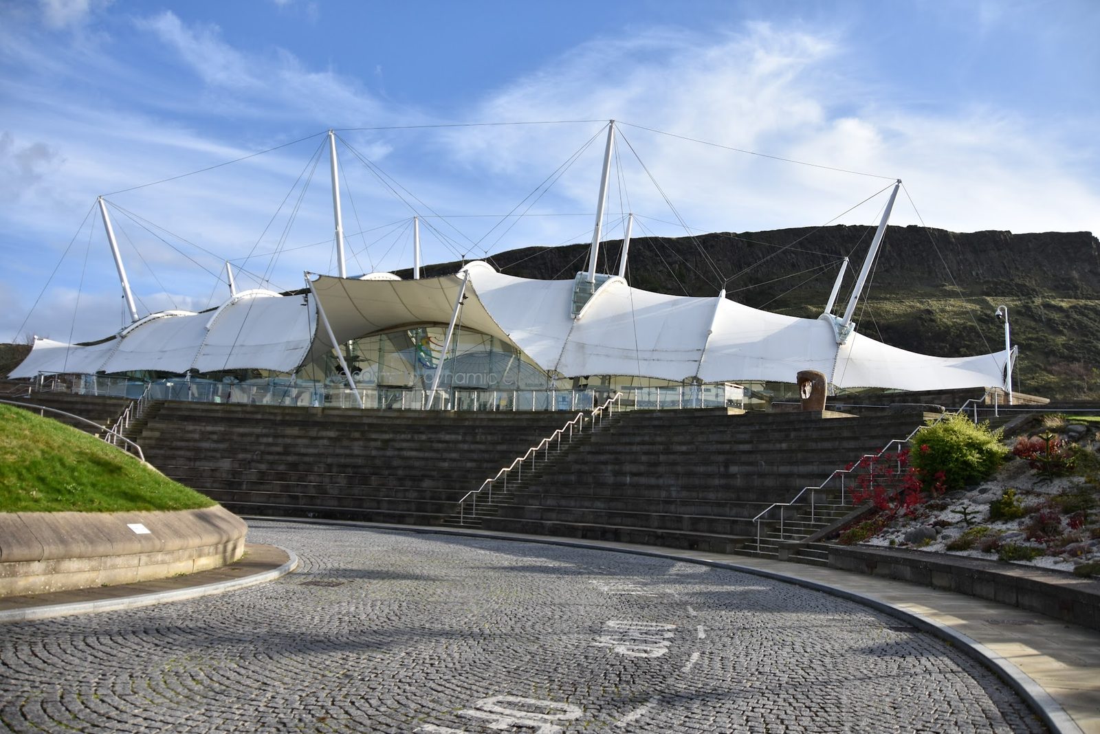 Dynamic Earth