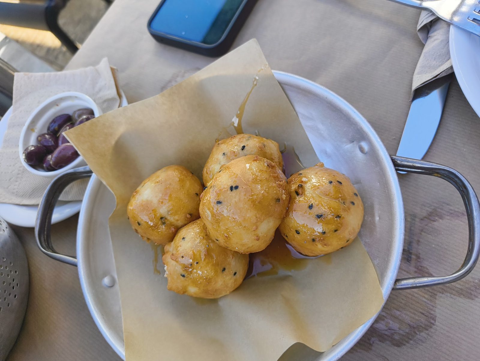 Ama Lachei