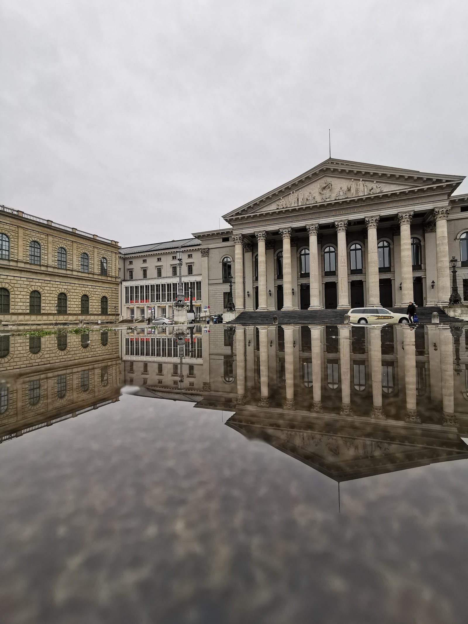 Max-Joseph-Platz