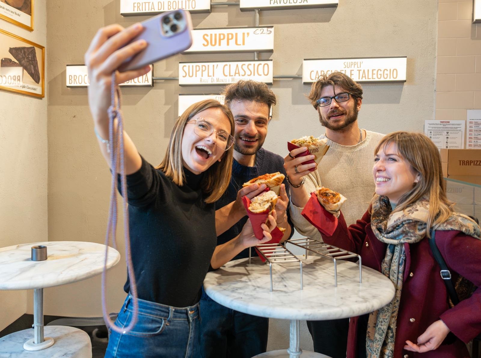 Sunset Navigli Food and Drinks Tour with a Local