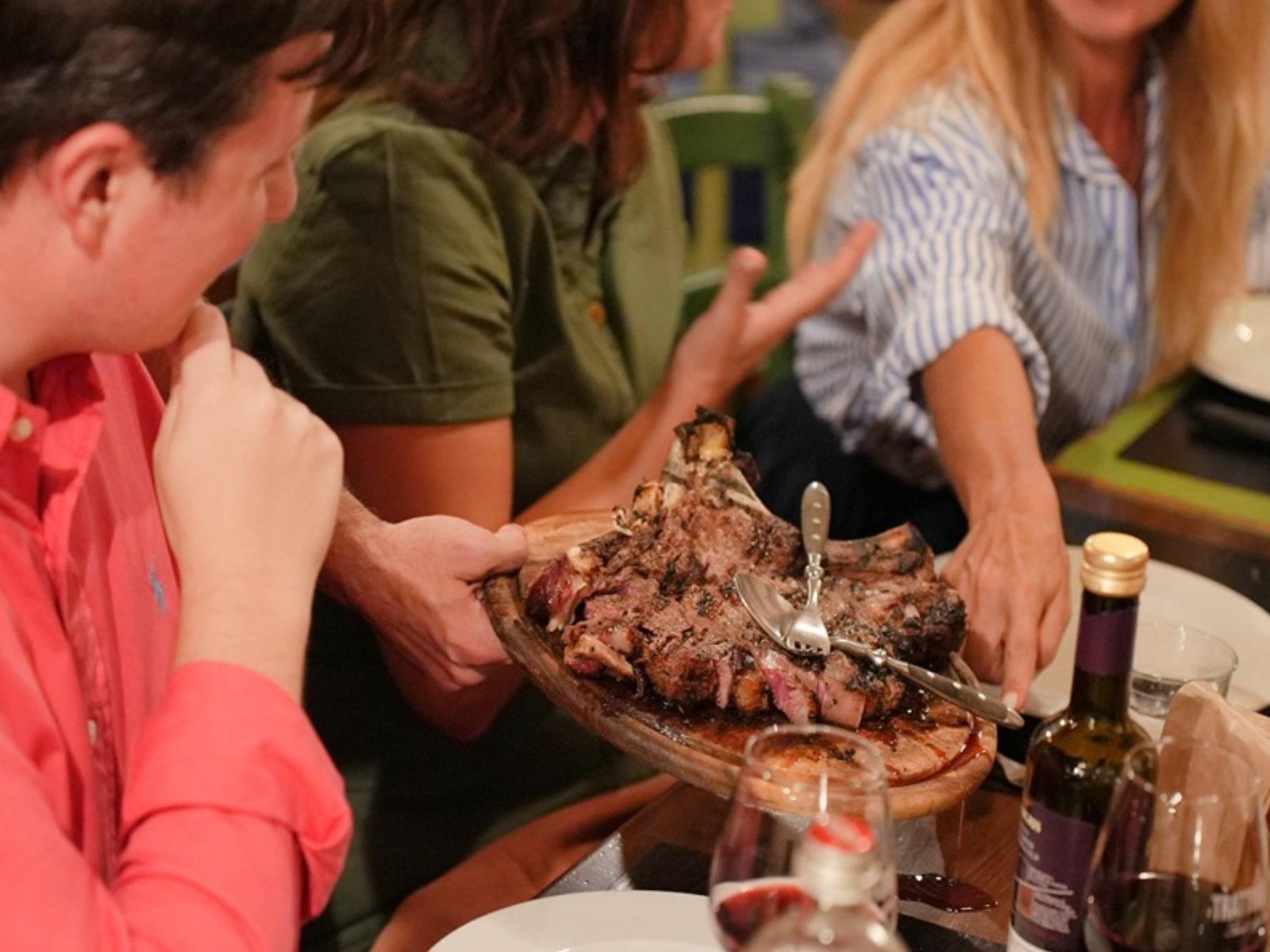 Food Walking Tour with Local Steak and Tuscan Wine