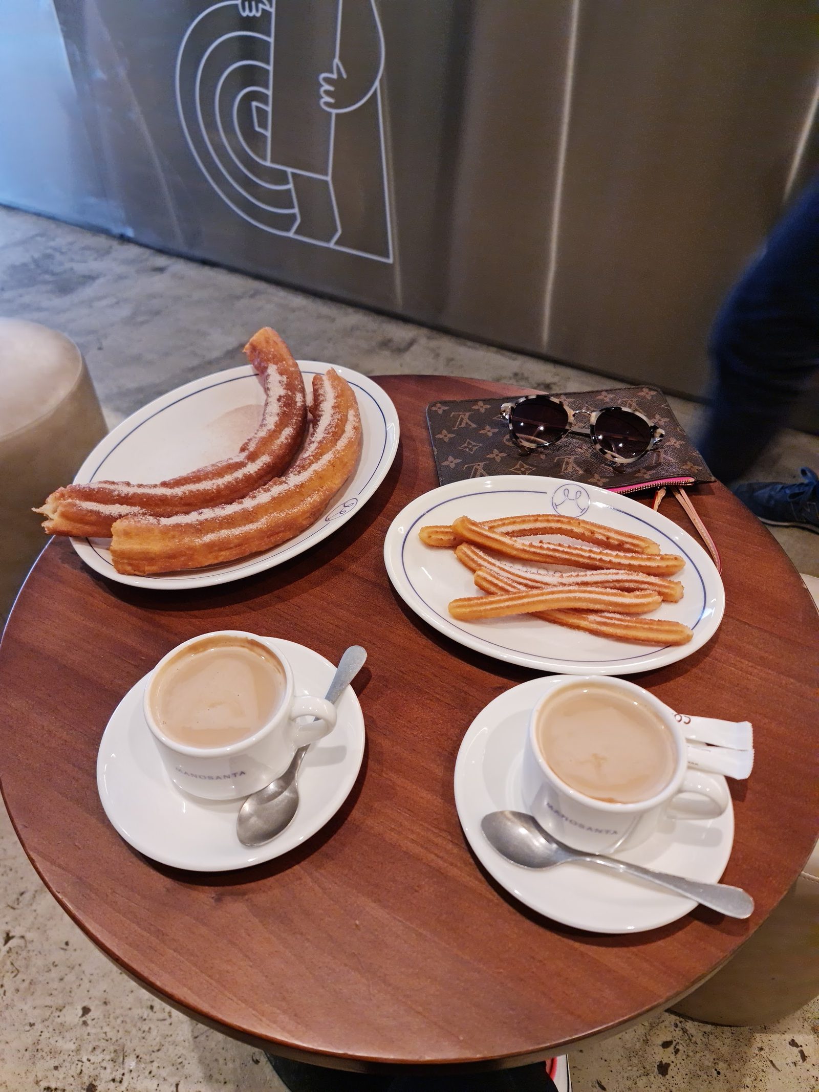 Cafetería, Chocolatería, Churrería Manosanta