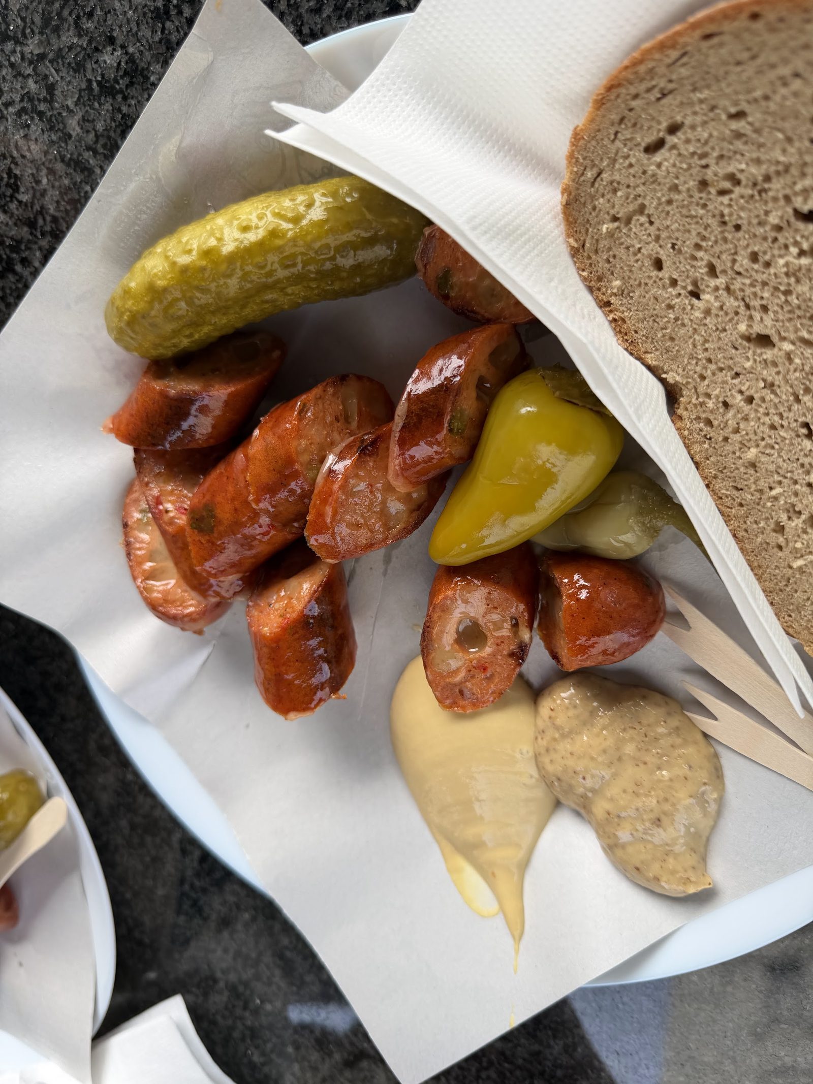 Leo's Sausage Stand