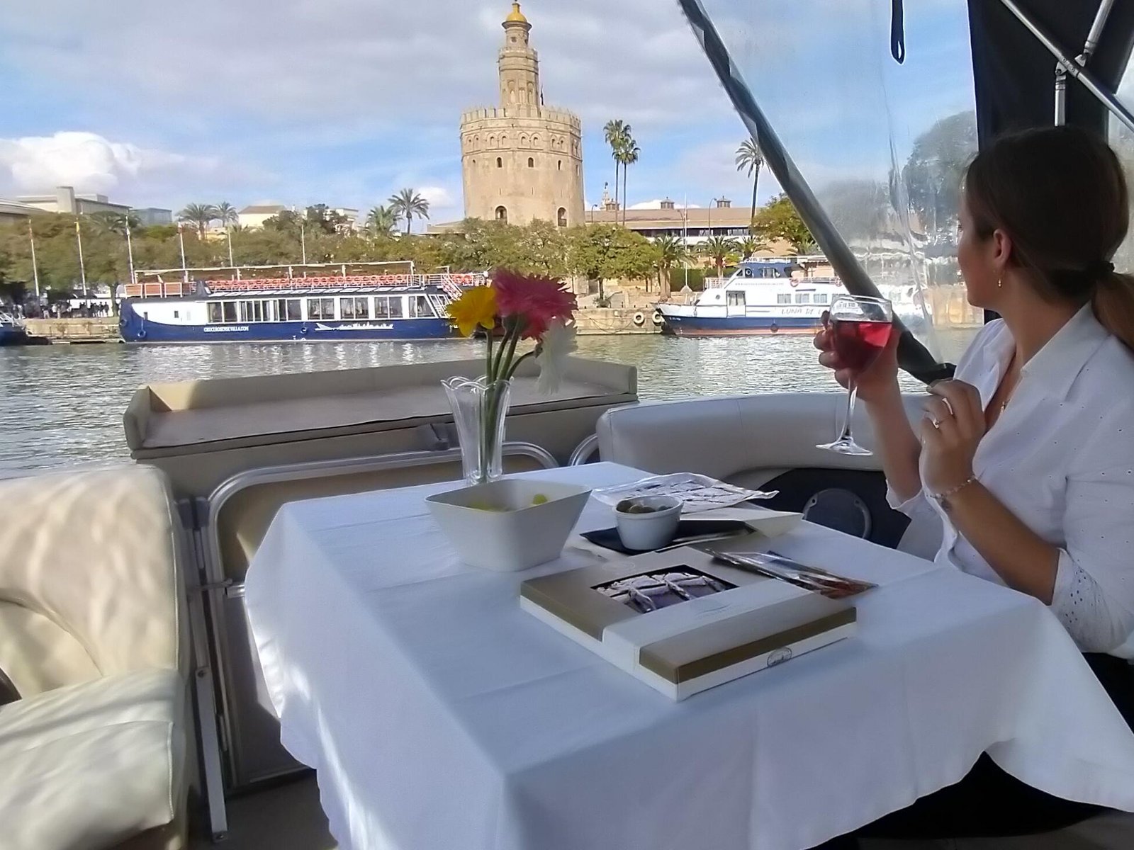 Exclusive River Boat Tour with Tapas