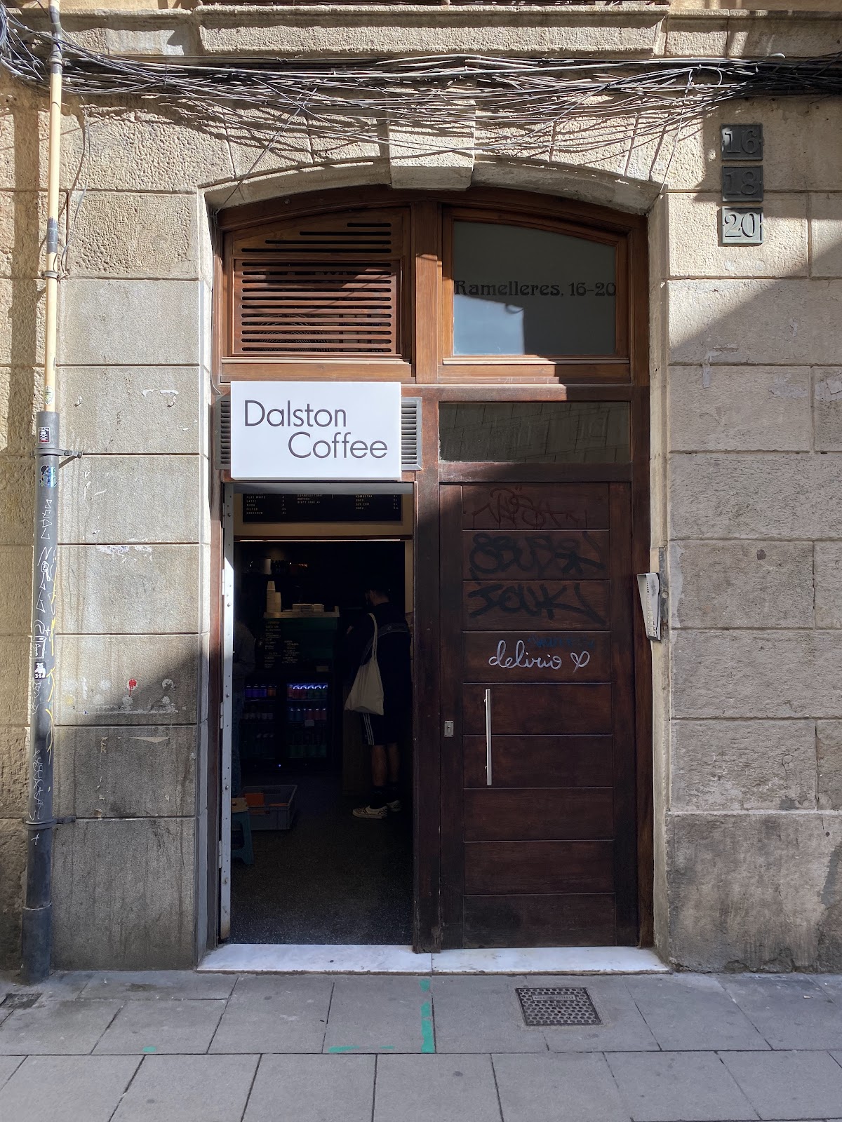 Dalston Coffee Barcelona - Specialty Coffee - Coffee Roasters