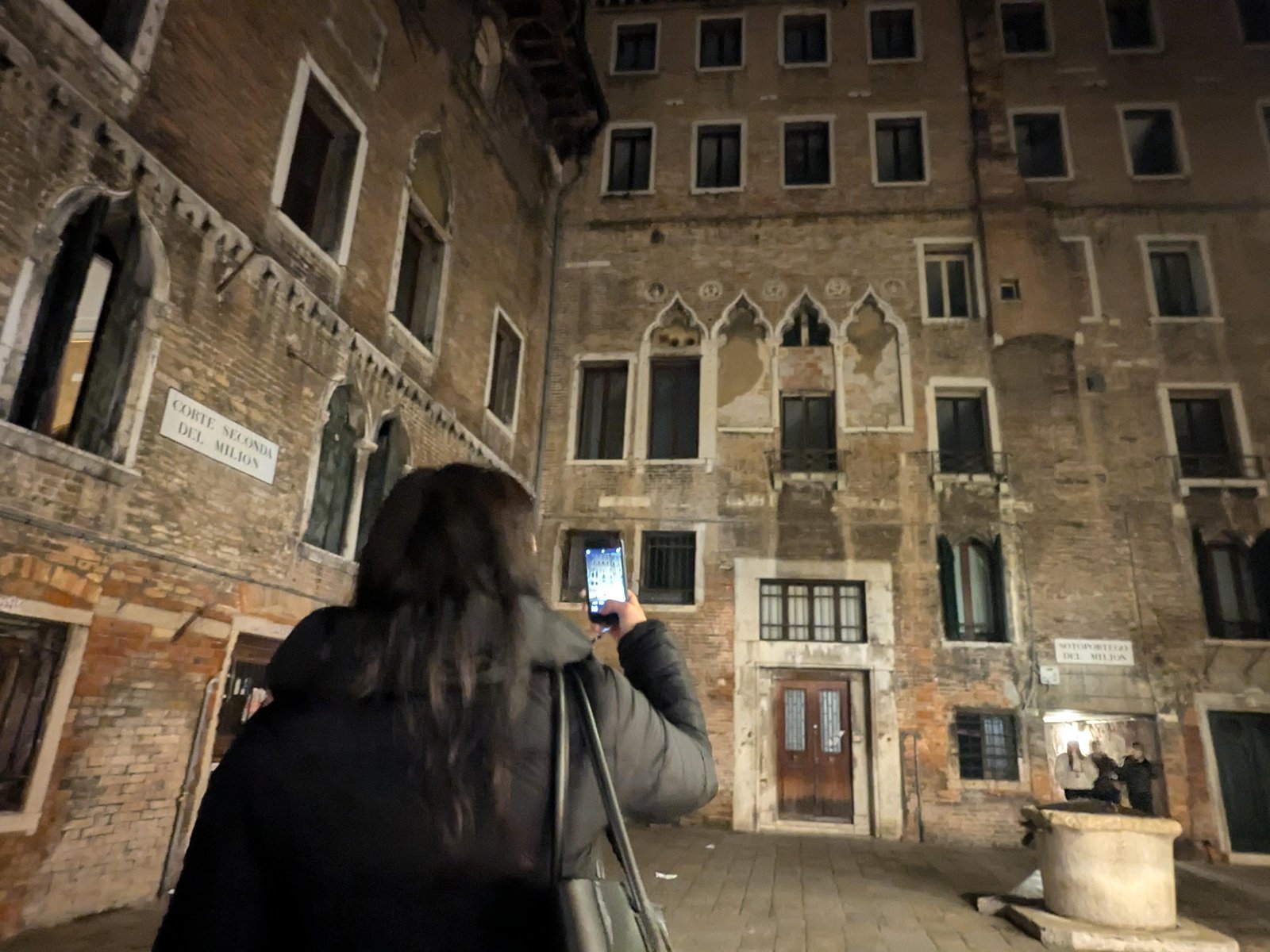 Ghosts, Crimes & Legends Sunset Tour with Spritz