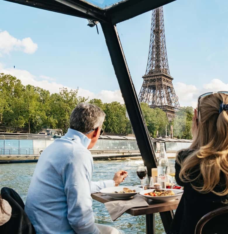 Gourmet dinner on Tour Eiffel
