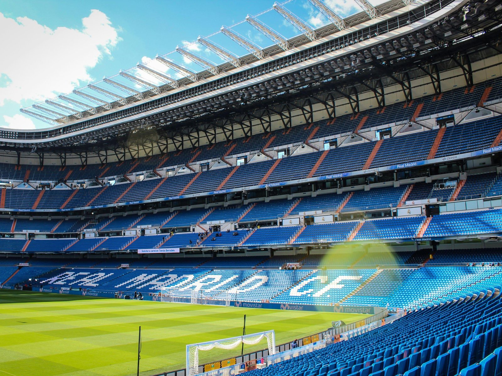 Bernabéu Stadium & Real Madrid Museum Tour with Tapas