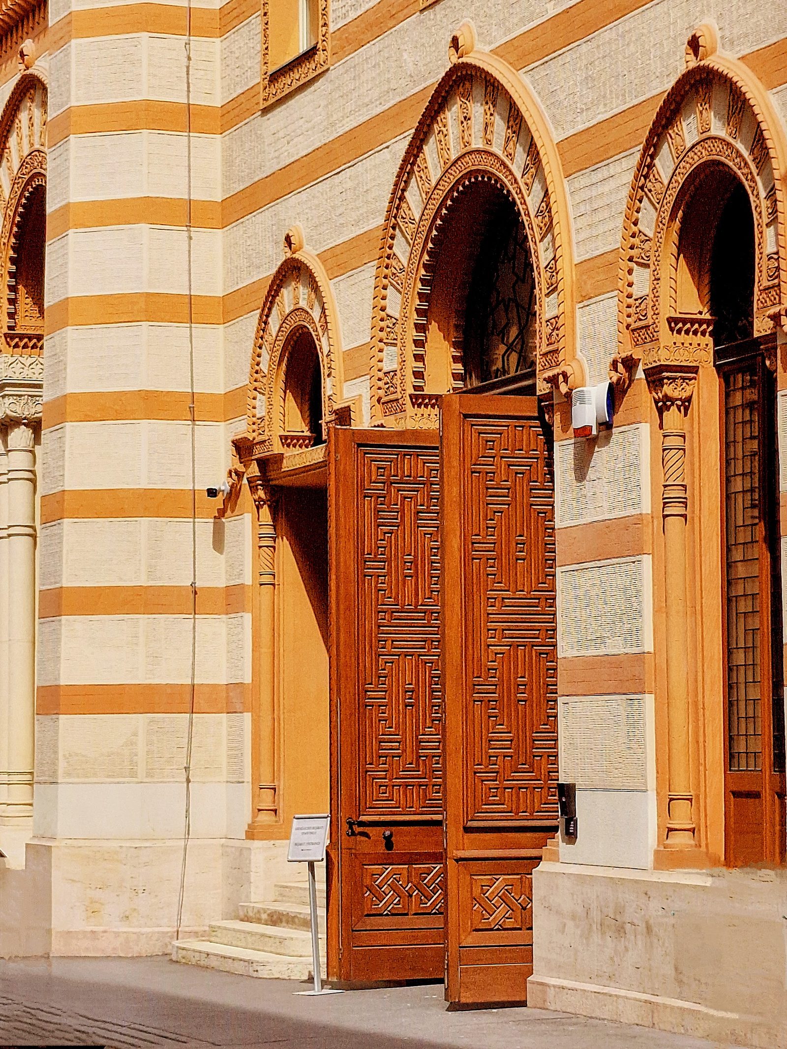 Rumbach Street Synagogue