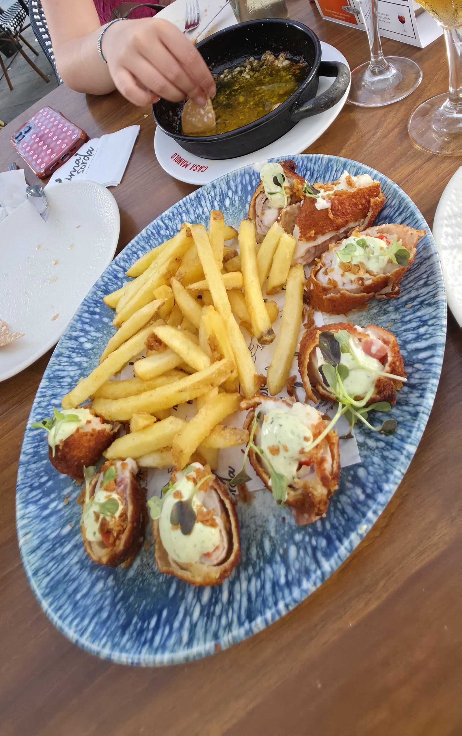 CASA MANOLO TAPAS BAR SEVILLANO