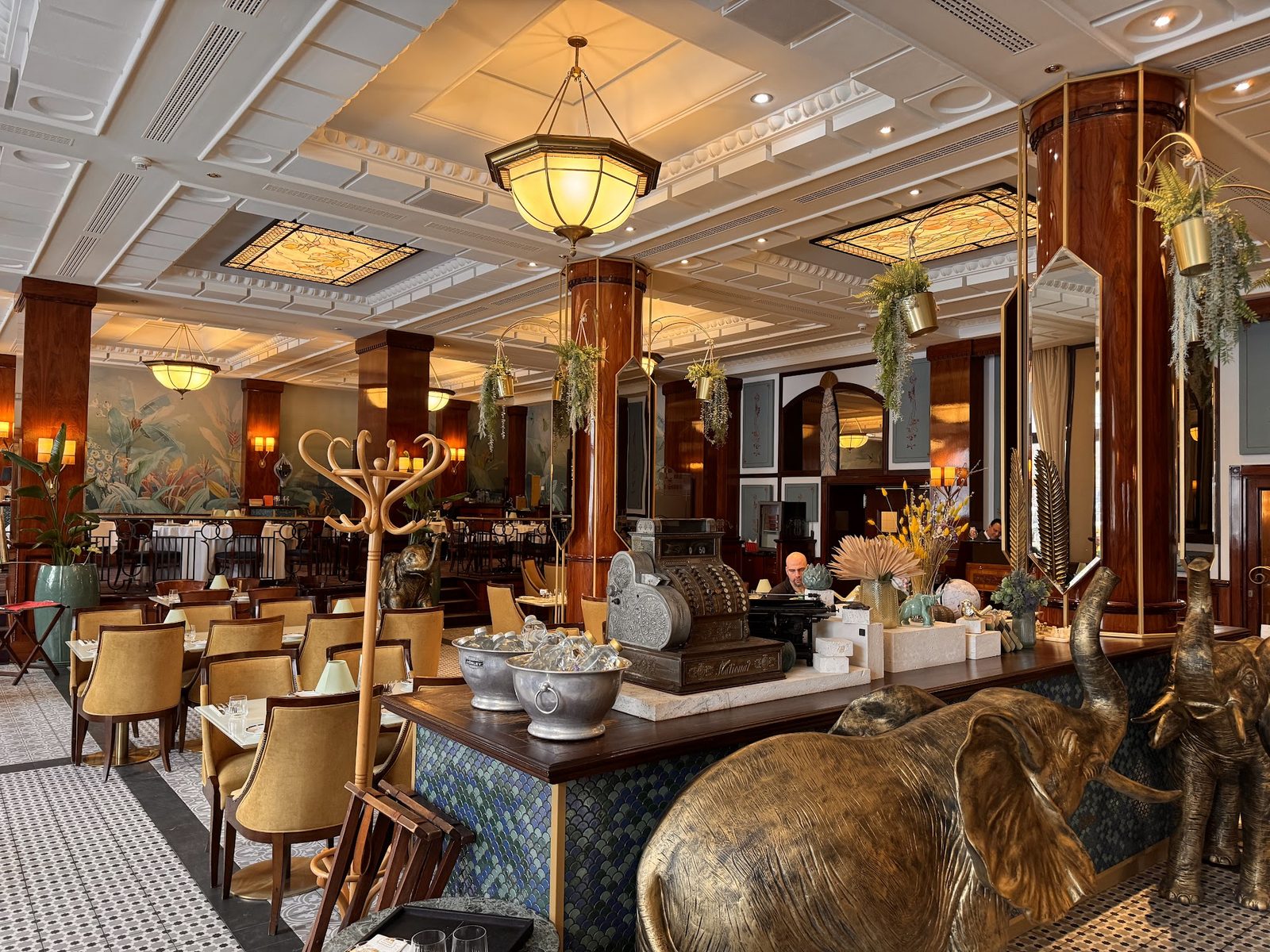 Gundel Cafe Patisserie Restaurant