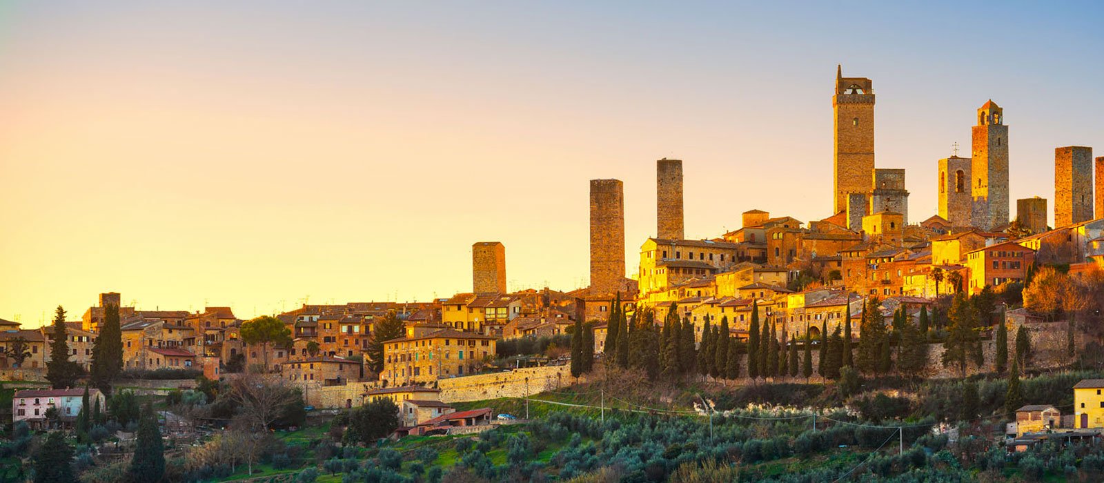 Day Trip with Free Time in San Gimignano and Siena