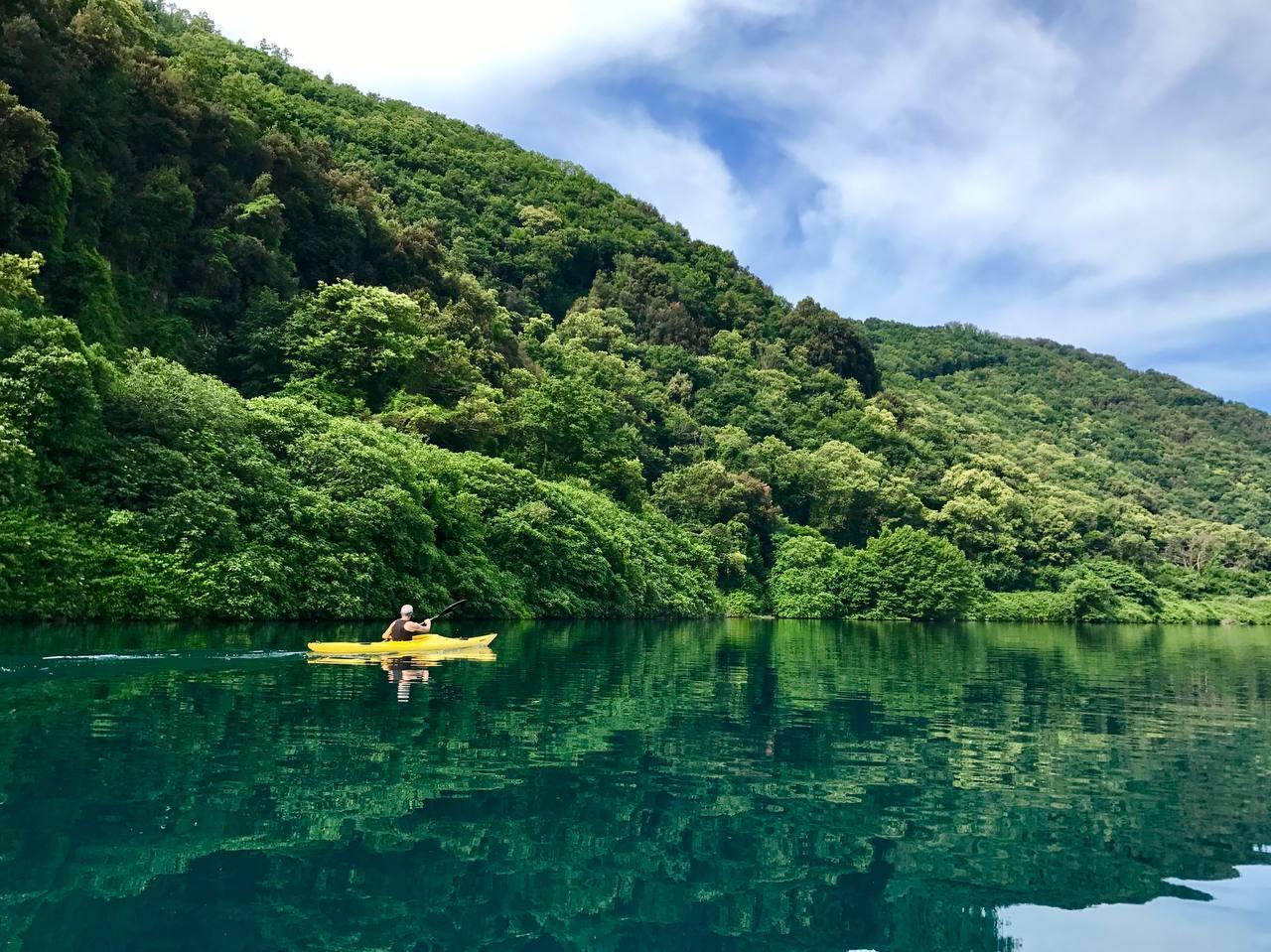 Popes' Lake, Kayak Tour with Swimming & Roman Pizza