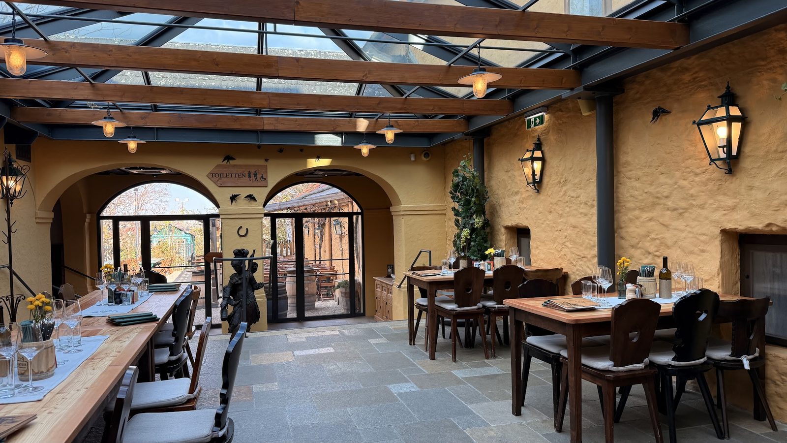 Mayer am Pfarrplatz - Heuriger - Beethovenhaus - Weingut